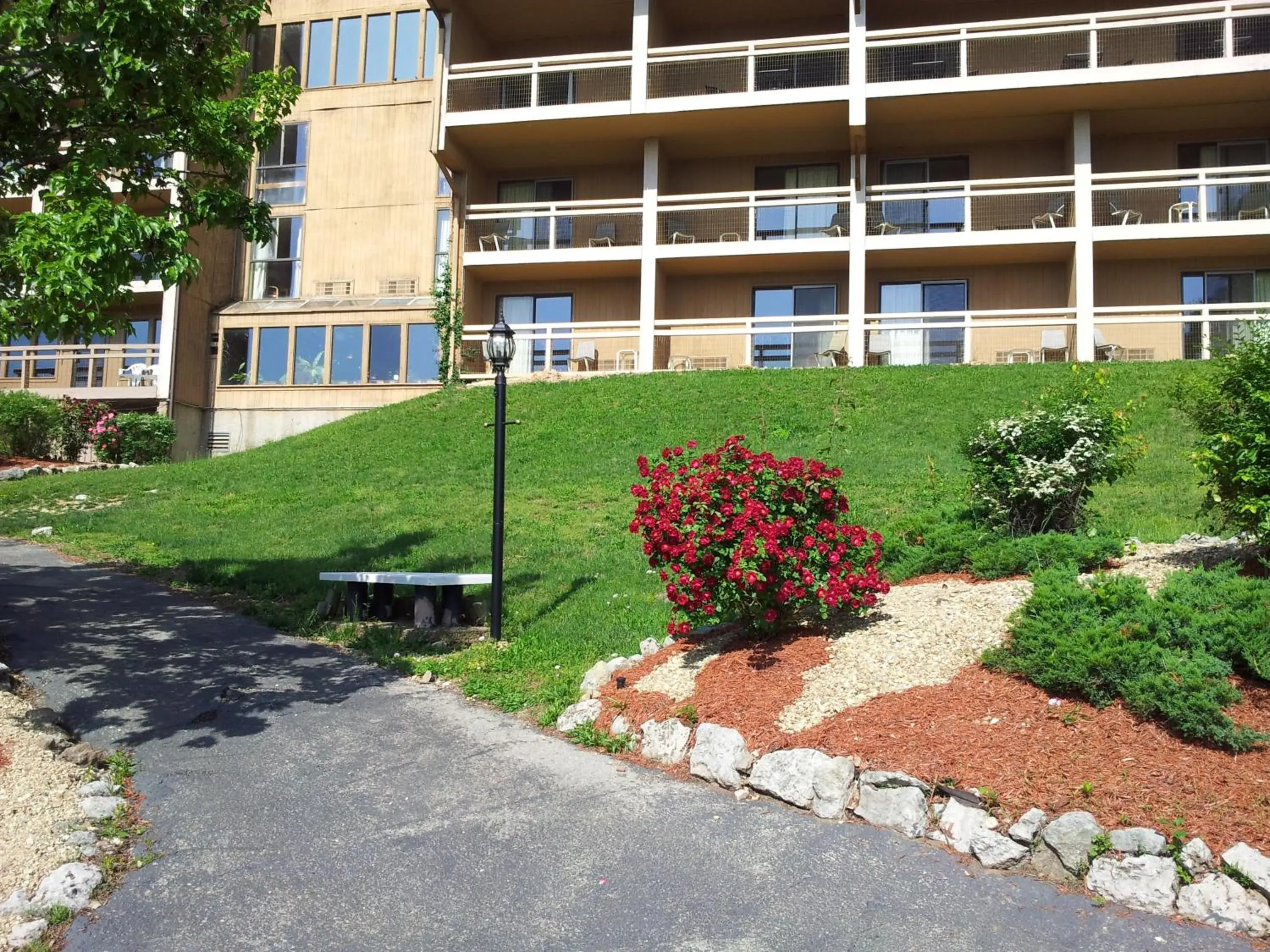 Facade/entrance in Inn at Grand Glaize Facade/entrance in Inn at Grand Glaize