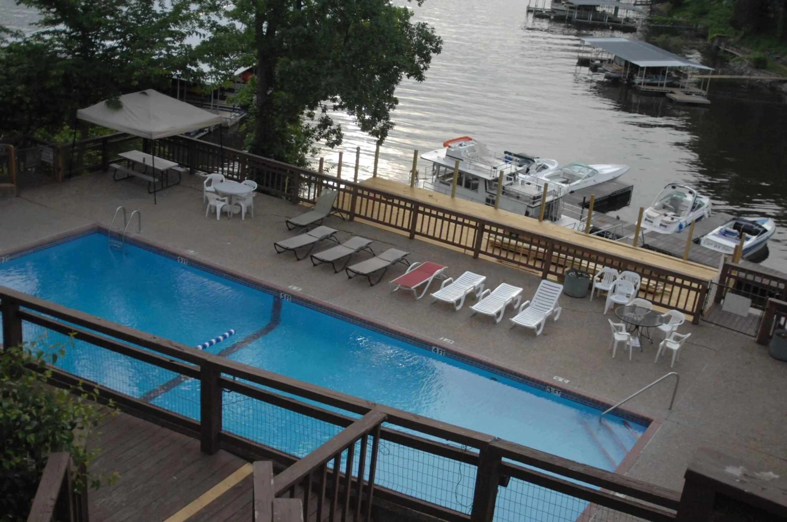 Pool view in Inn at Grand Glaize