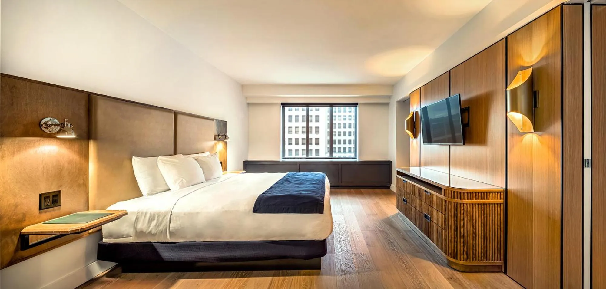 Bedroom in Hotel St. Regis Detroit