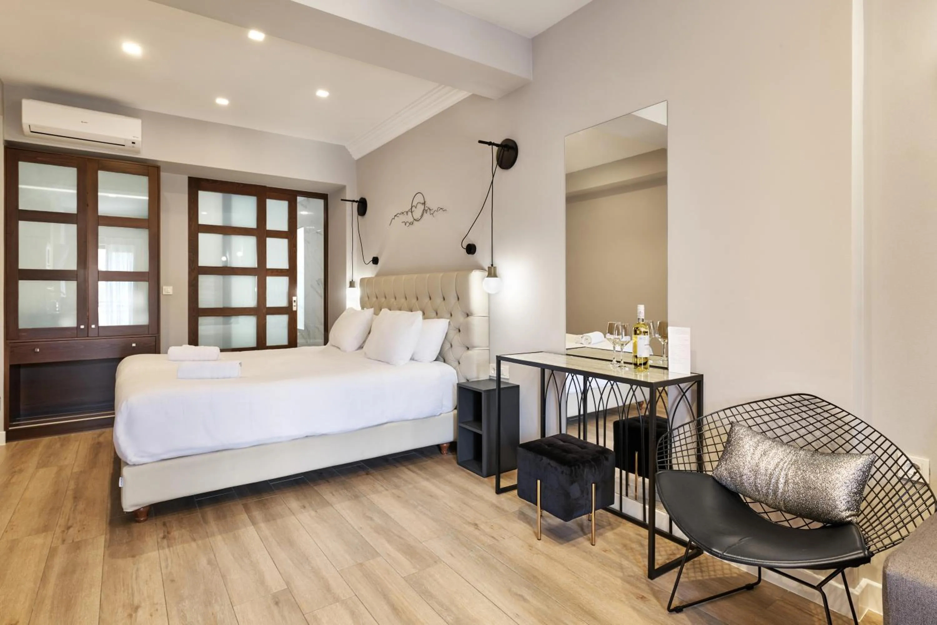 Bedroom, Bed in Nival Luxury Suites