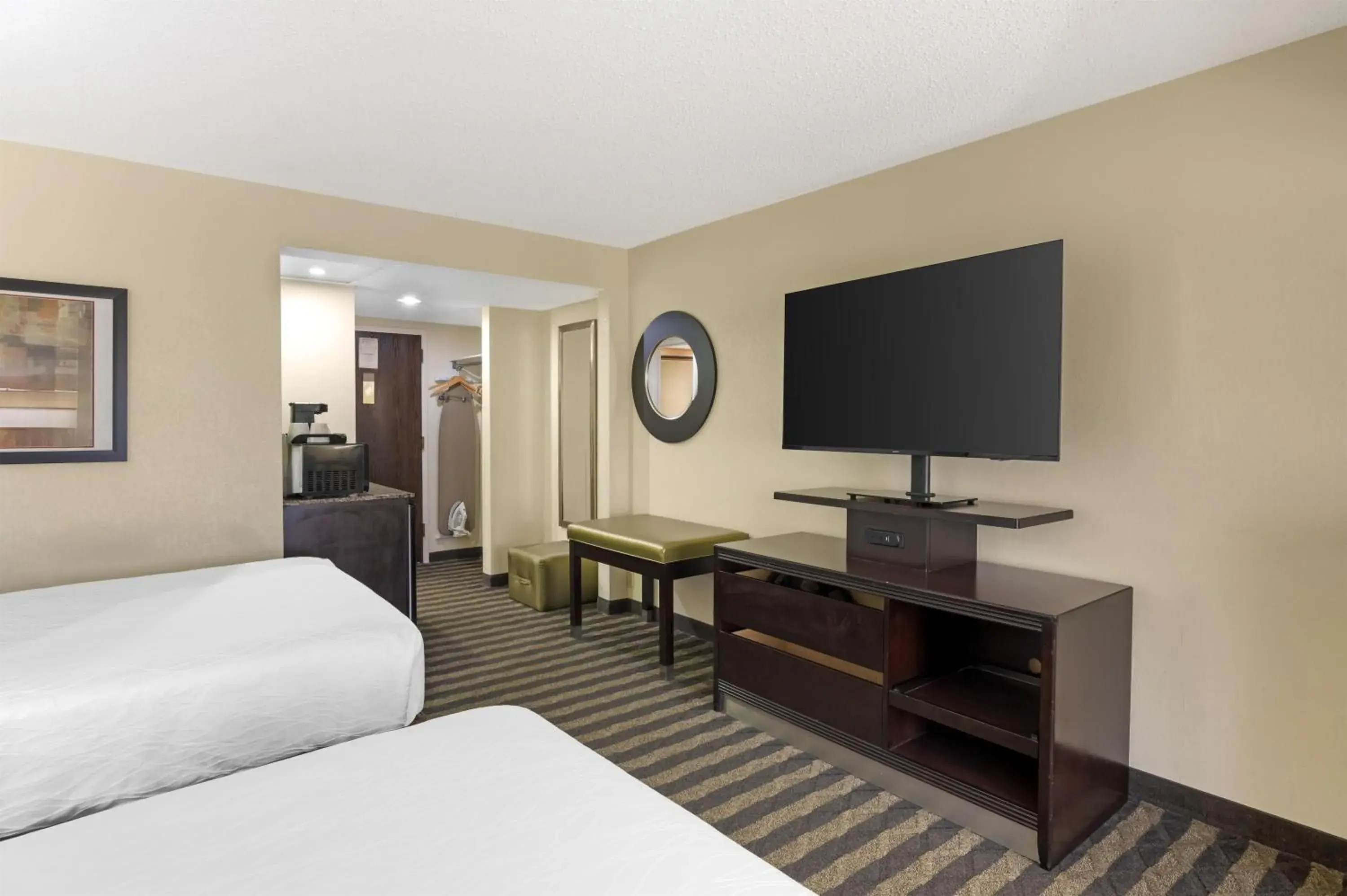 Double Room with Two Double Beds in Best Western Suites near Opryland Double Room with Two Double Beds in Best Western Suites near Opryland