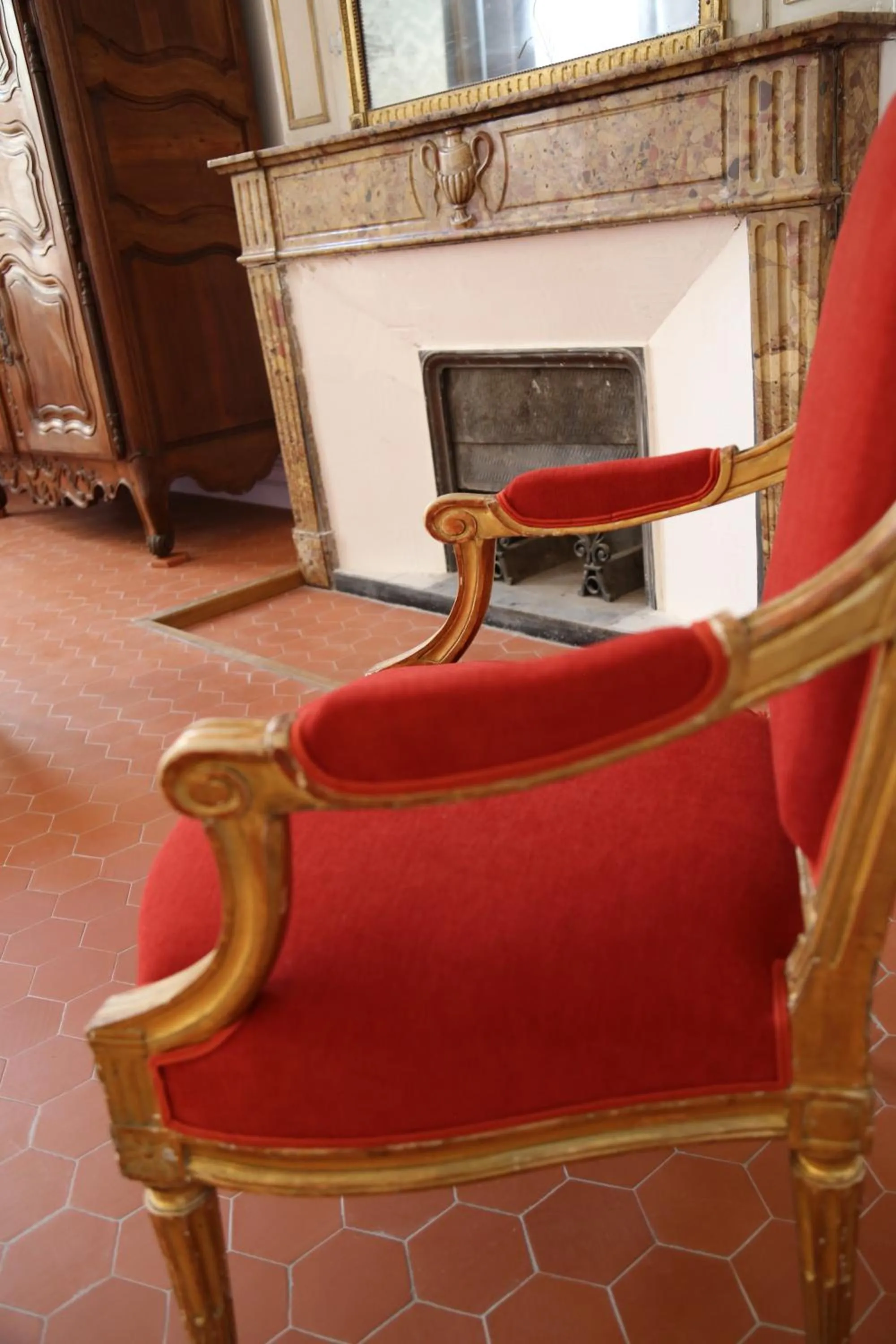 Photo of the whole room in Palais de Luppé, Chambre d'hôtes