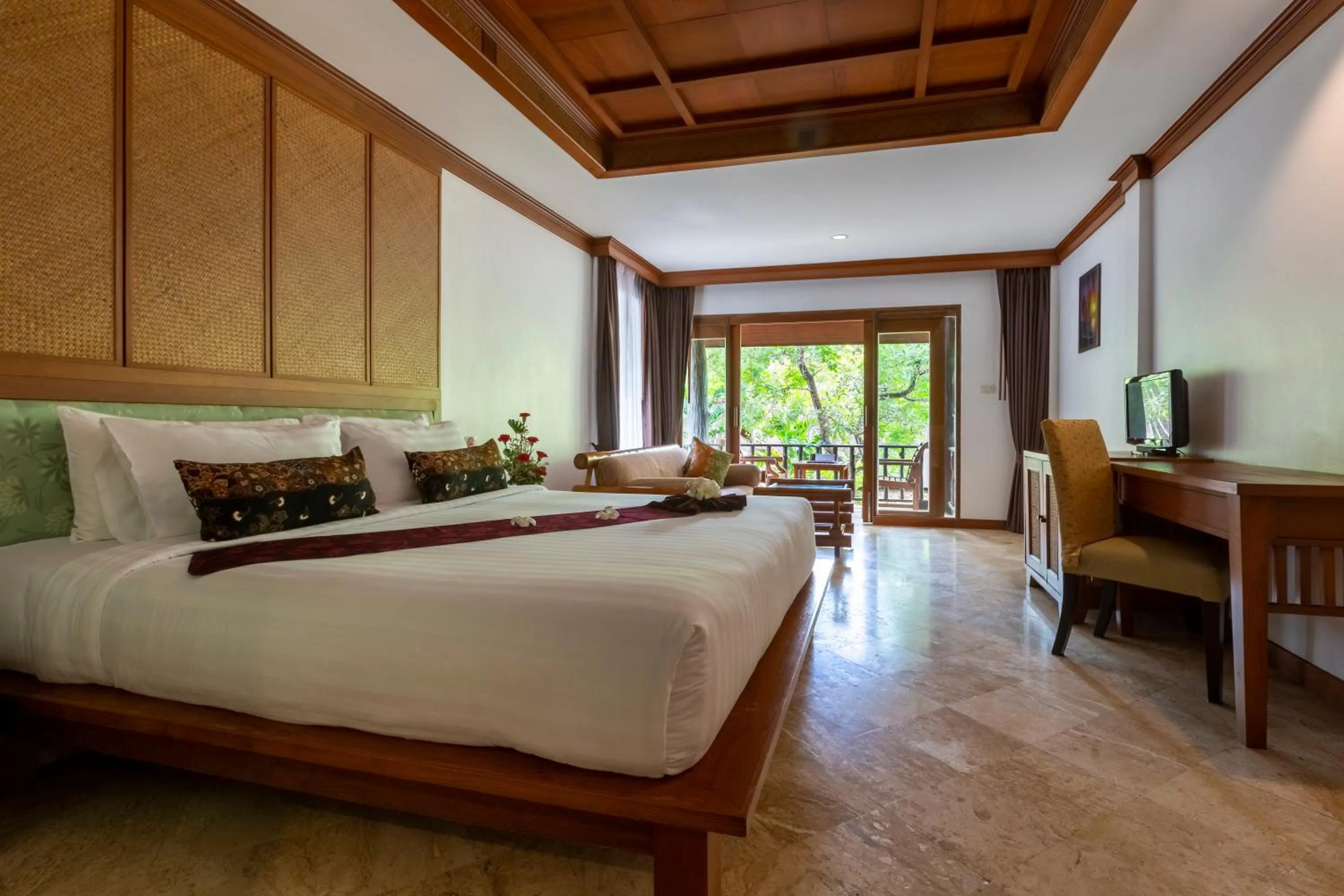 Bed in Railay Bay Resort & Spa