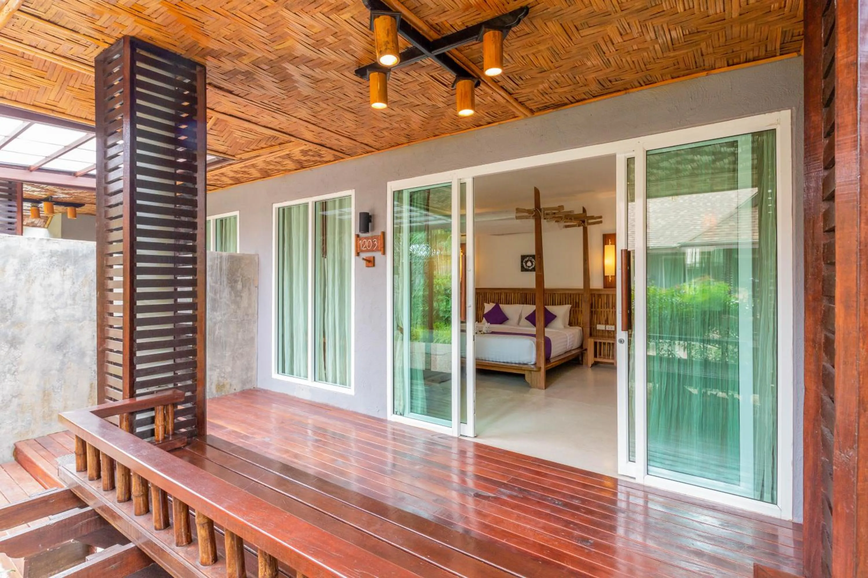 Bed in Railay Bay Resort & Spa