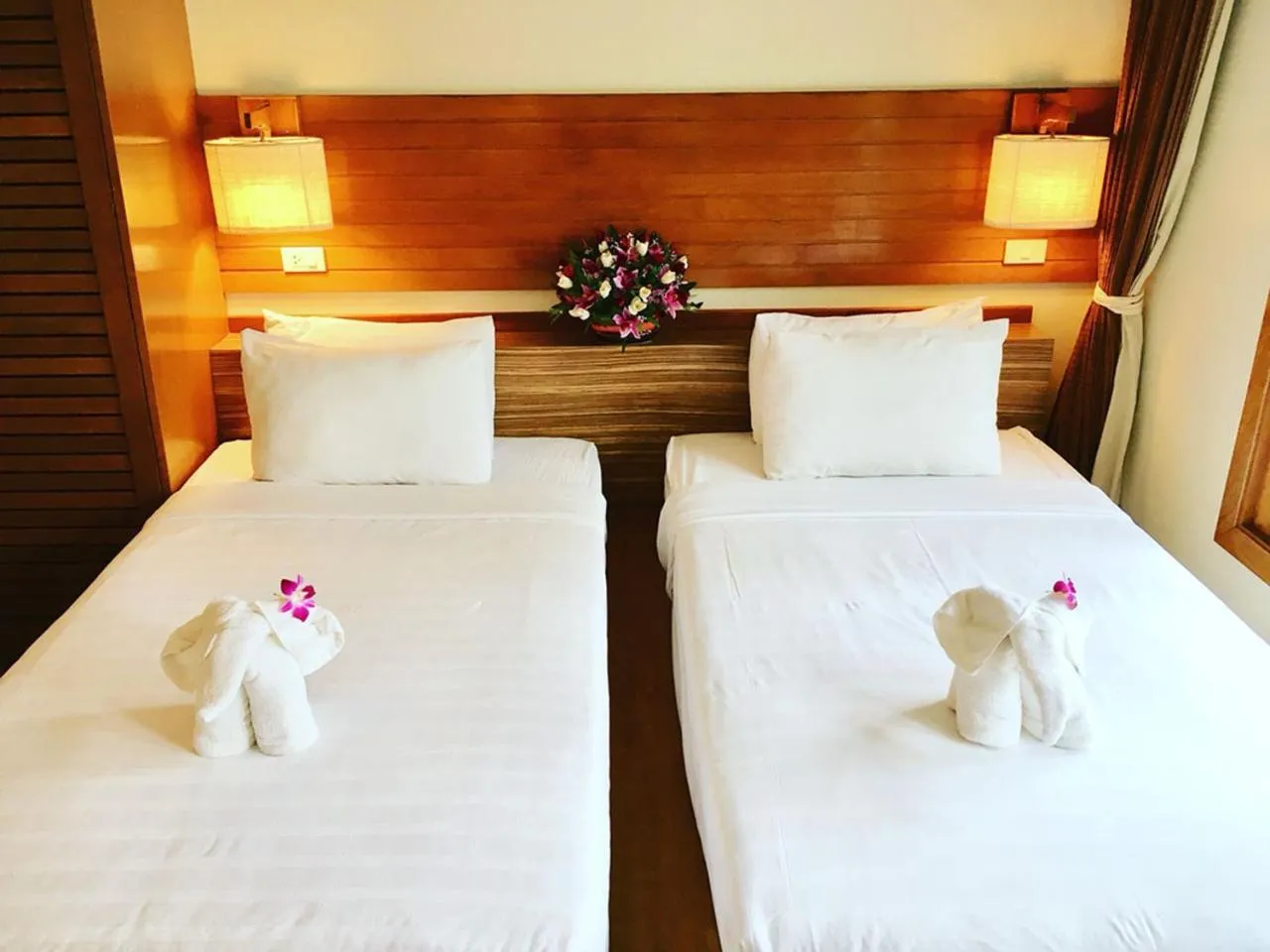 Bed in Vieng Mantra Hotel