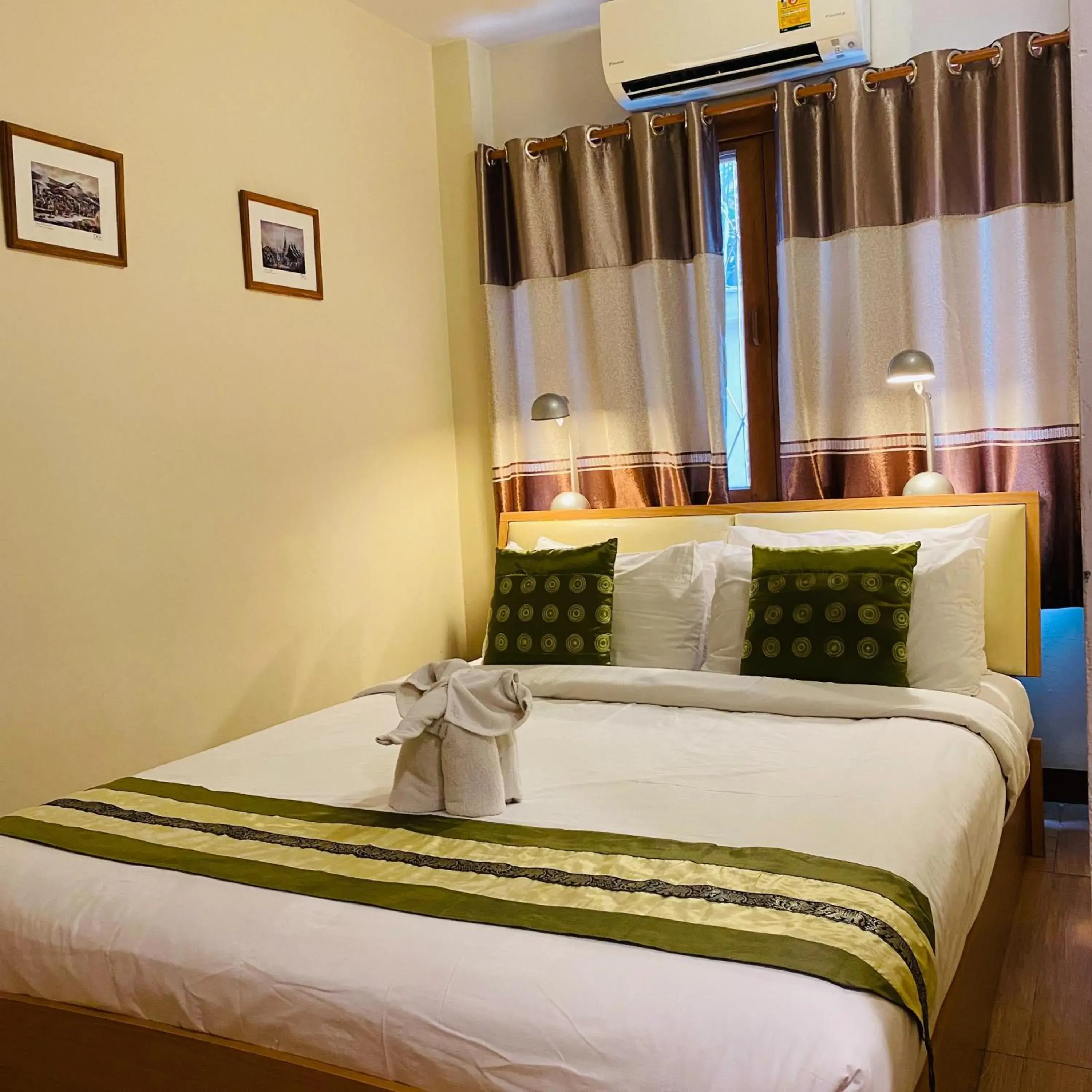 Bed in Vieng Mantra Hotel Bed in Vieng Mantra Hotel