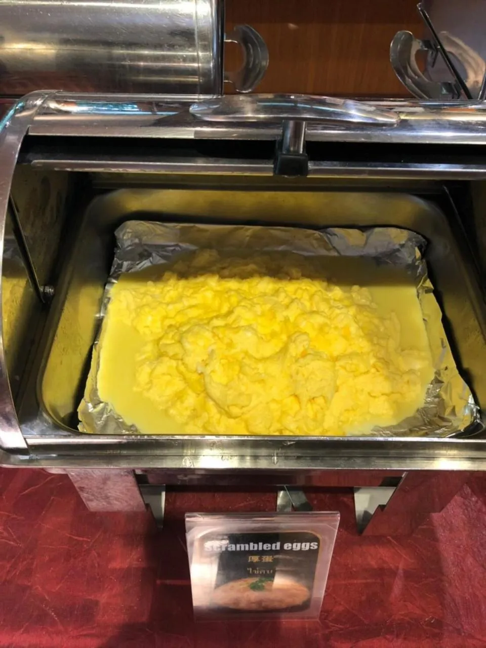 American breakfast in Vieng Mantra Hotel