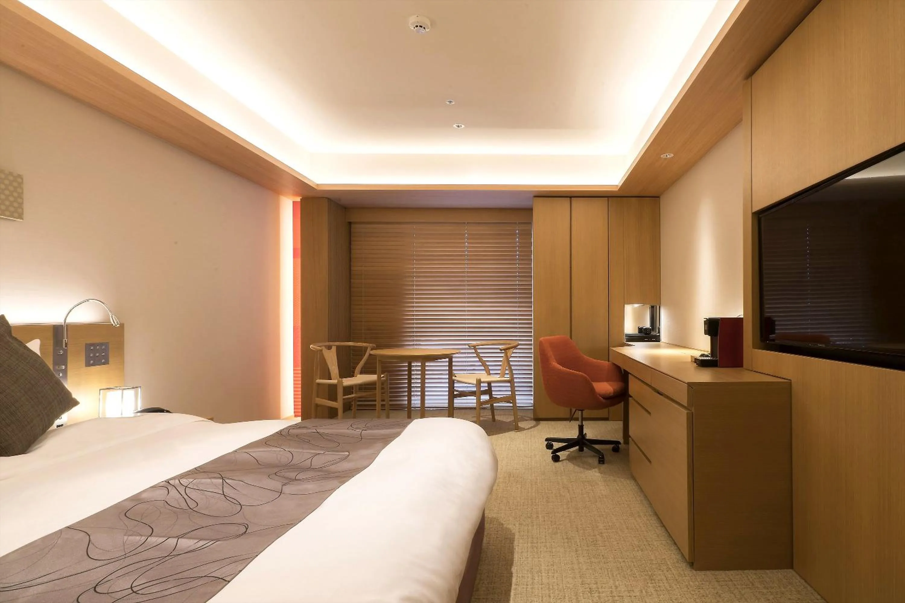 Photo of the whole room, Bed in ANA Crowne Plaza Hotel Kyoto by IHG