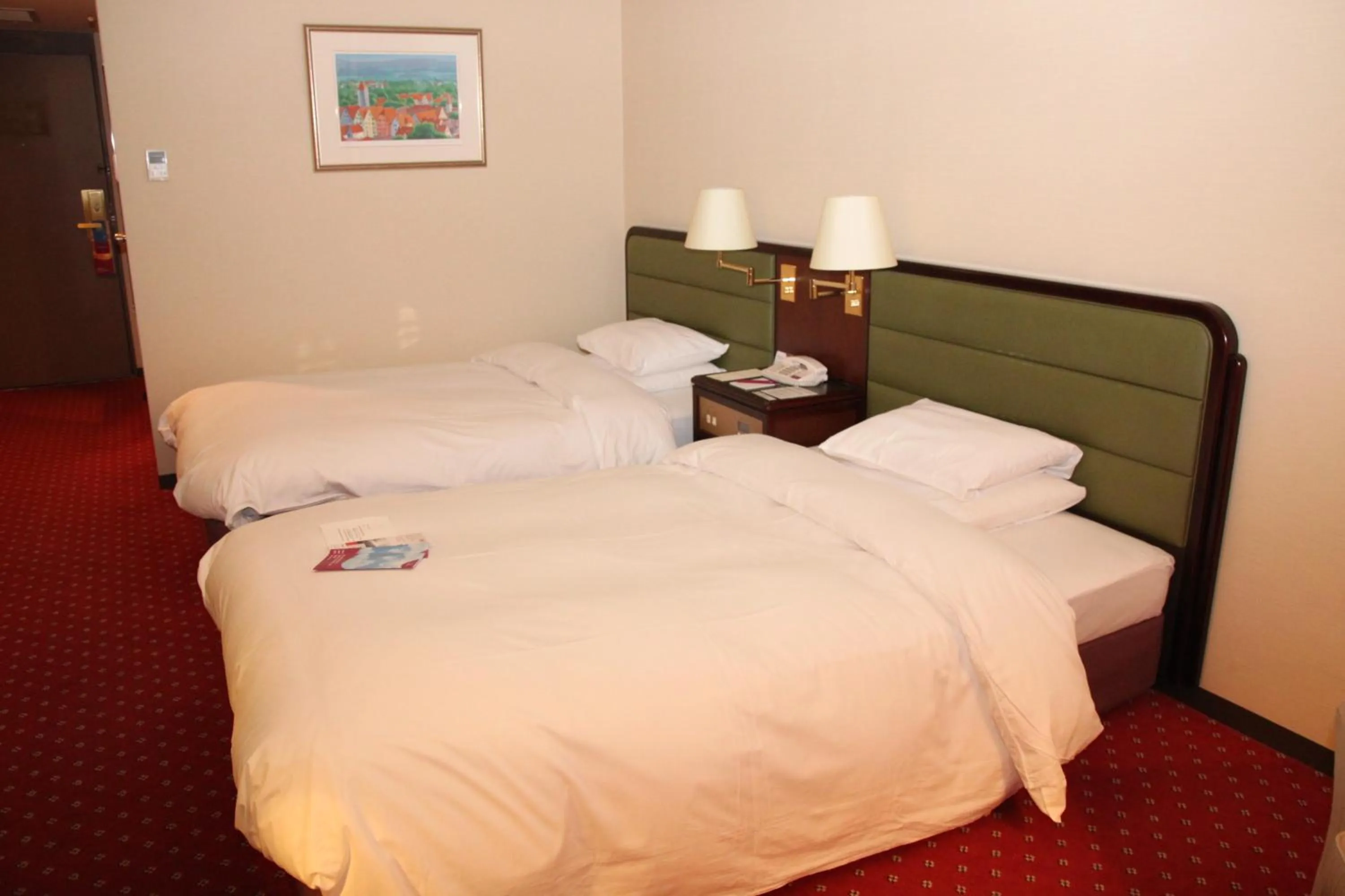 Photo of the whole room, Bed in ANA Crowne Plaza Hotel Kyoto by IHG