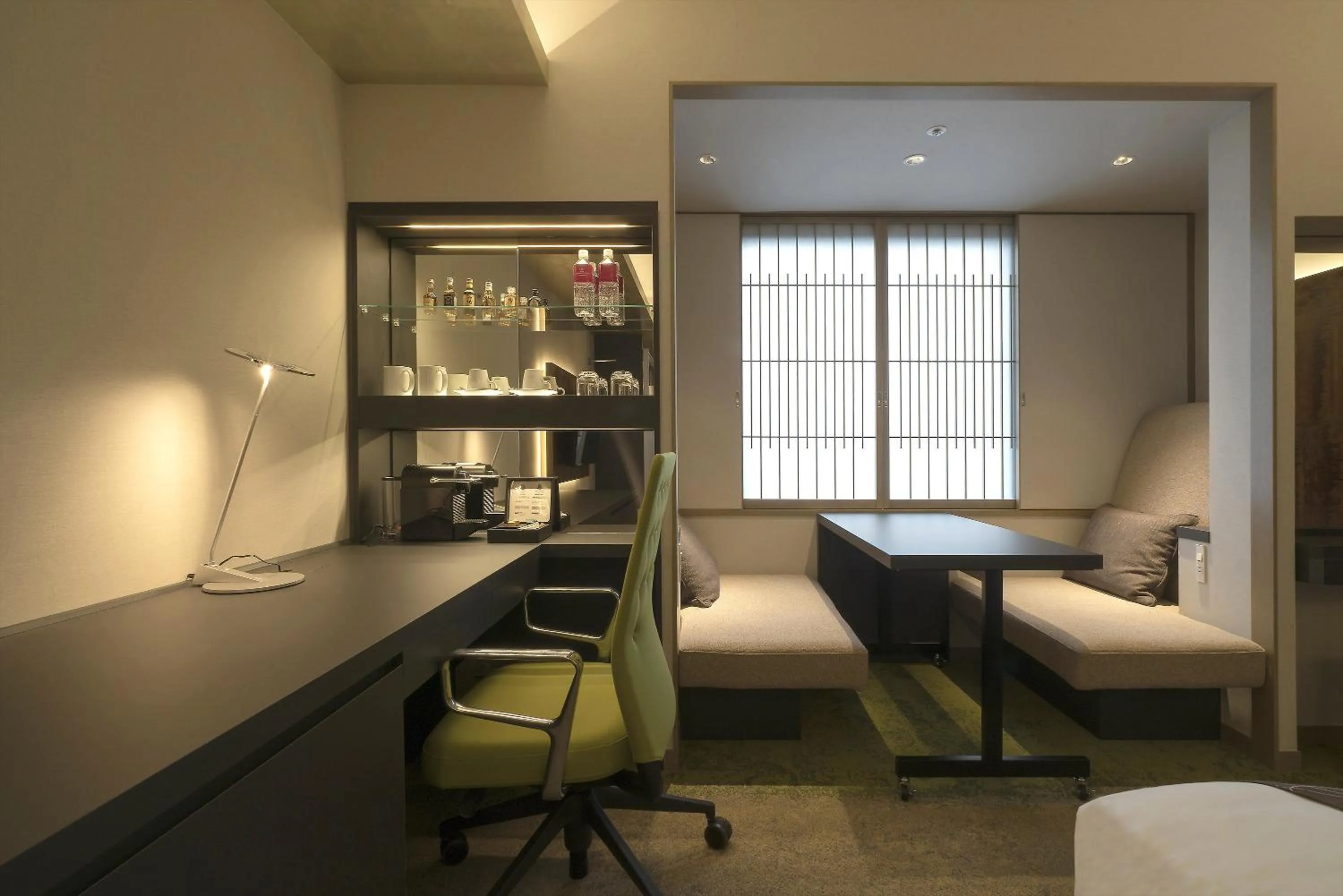 Photo of the whole room in ANA Crowne Plaza Hotel Kyoto by IHG