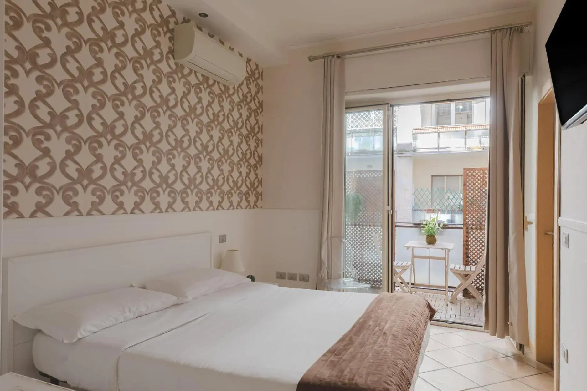 Double Room with Balcony in Residenza Il Giglio Double Room with Balcony in Residenza Il Giglio