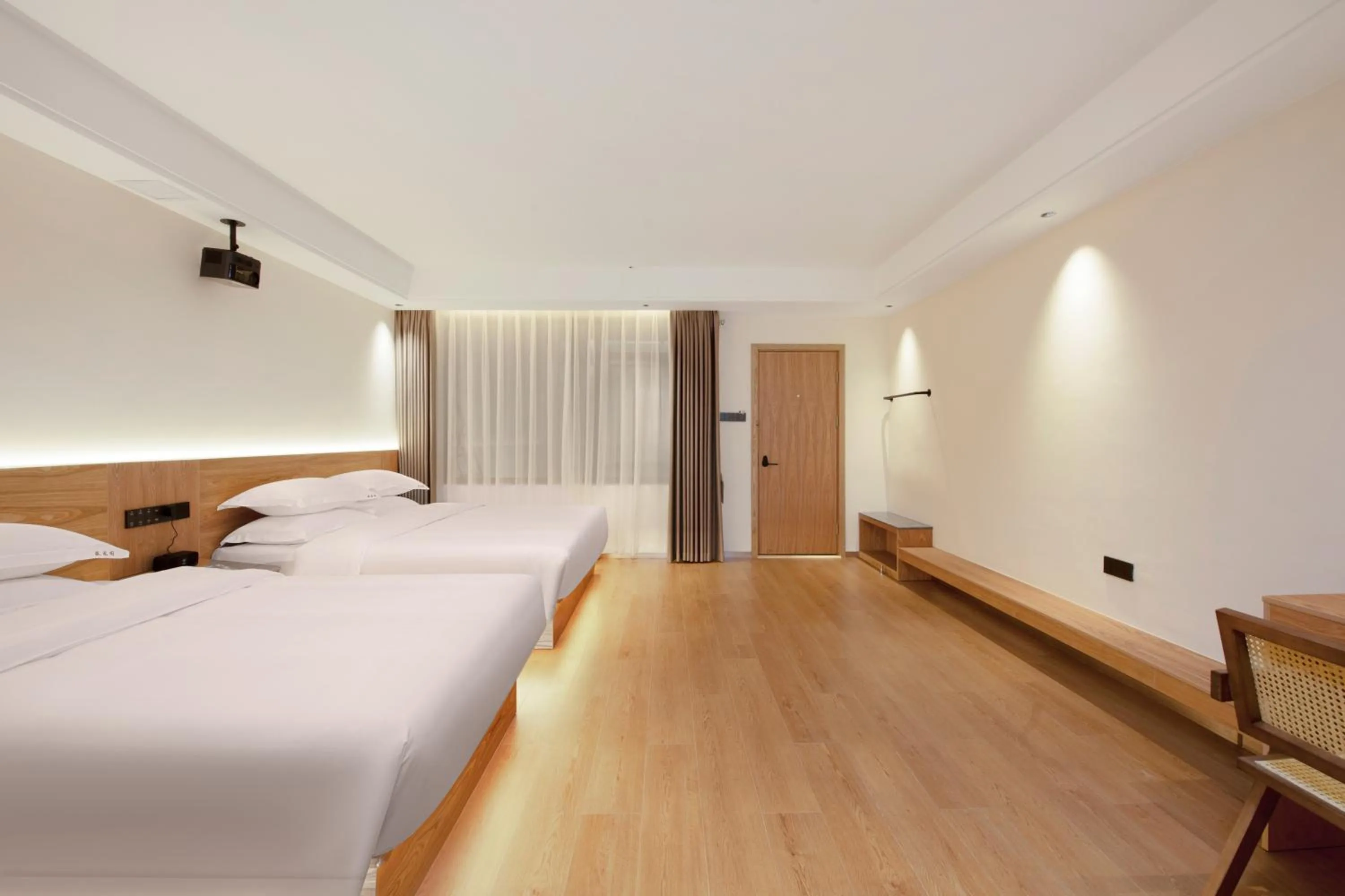 Bed in Yangshuo Hidden Dragon Villa