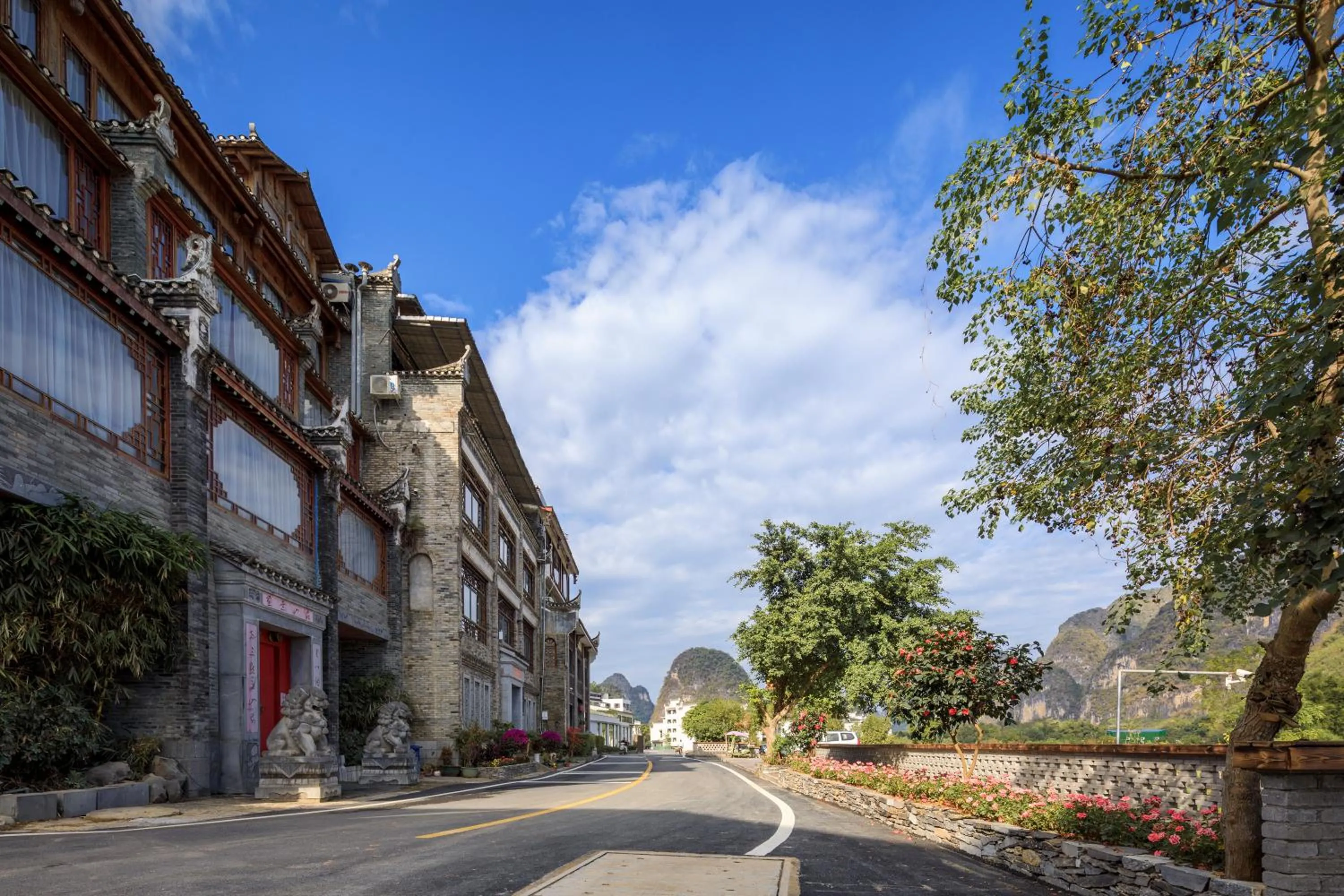 Neighbourhood in Yangshuo Hidden Dragon Villa