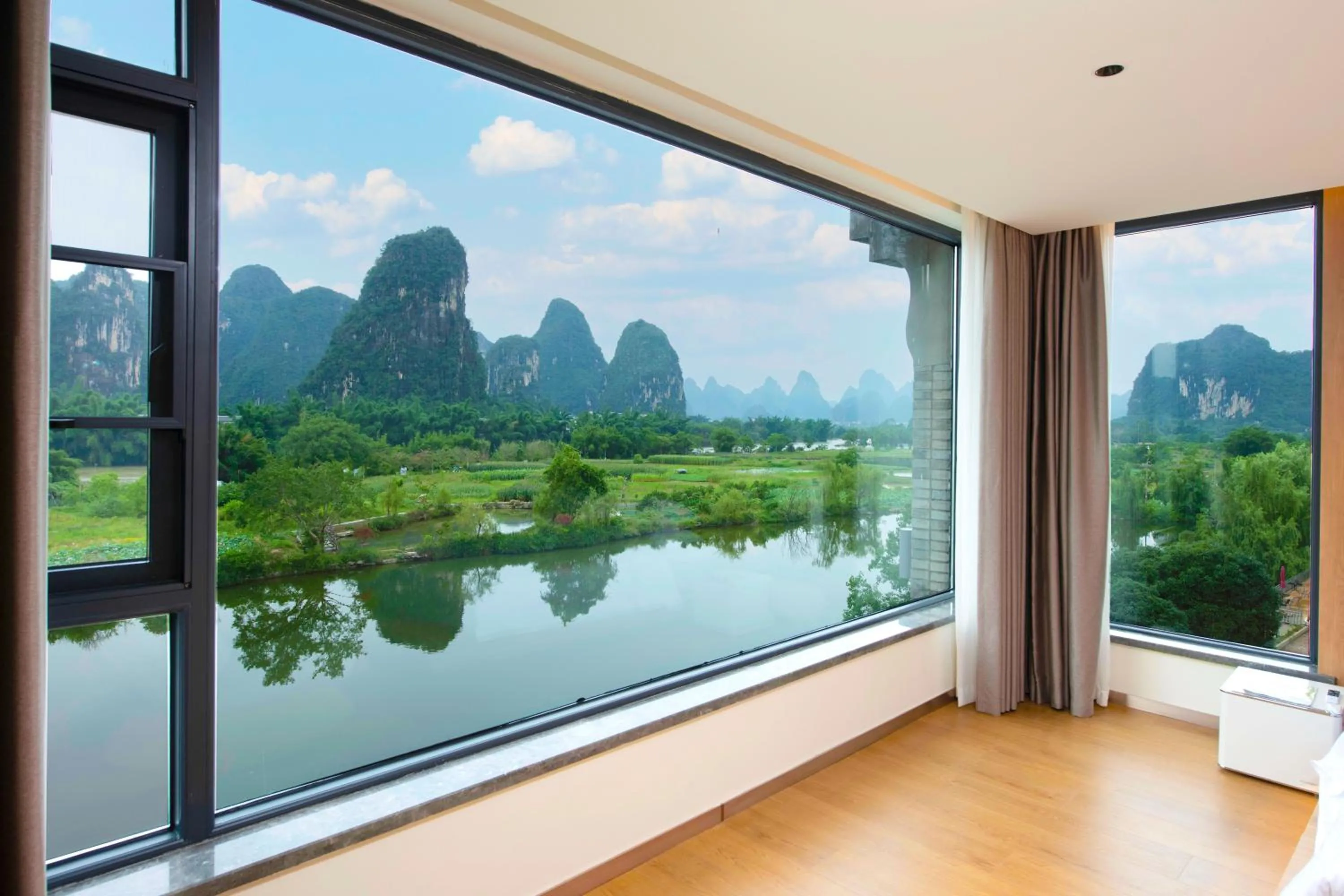 Natural landscape in Yangshuo Hidden Dragon Villa