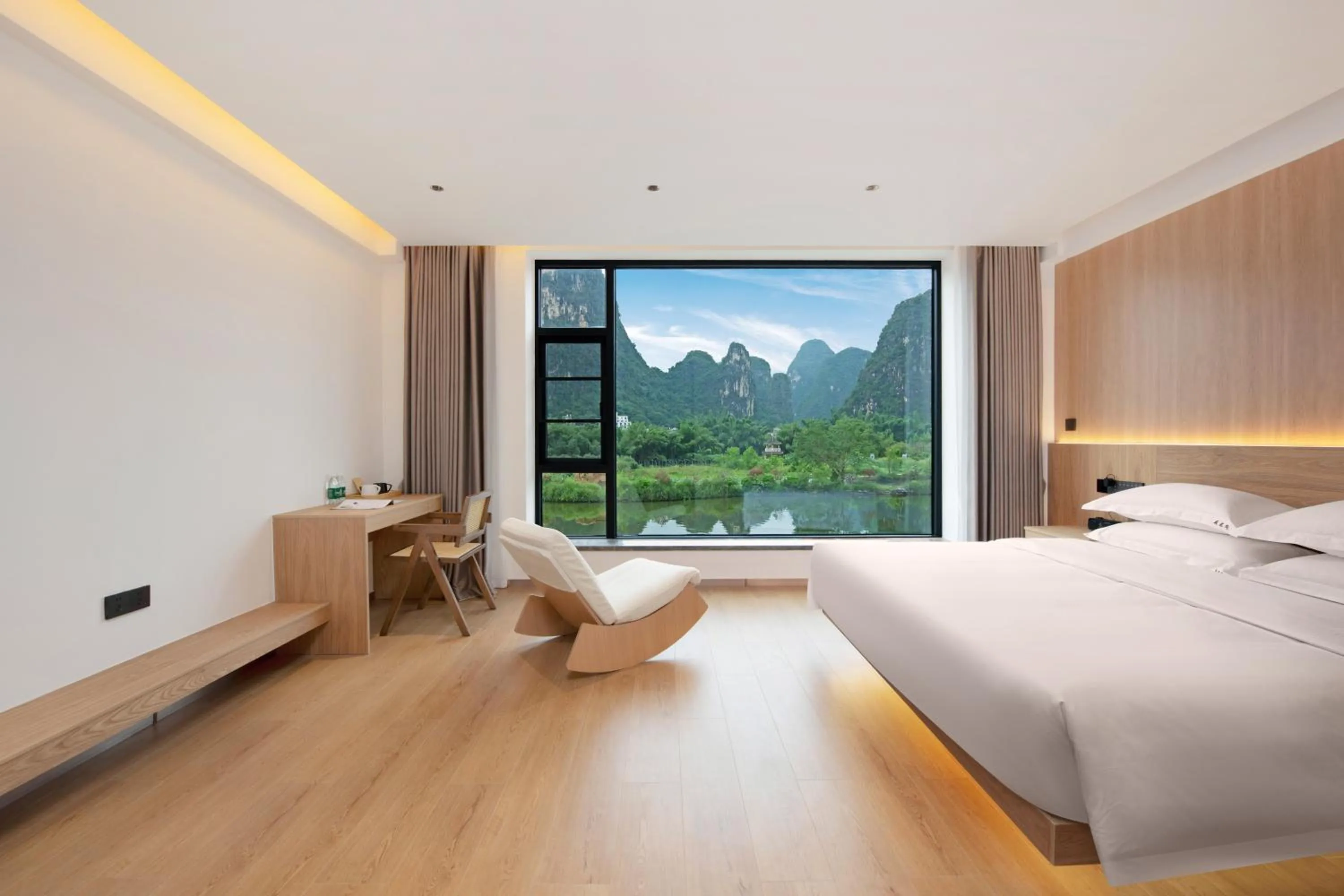 Bed in Yangshuo Hidden Dragon Villa