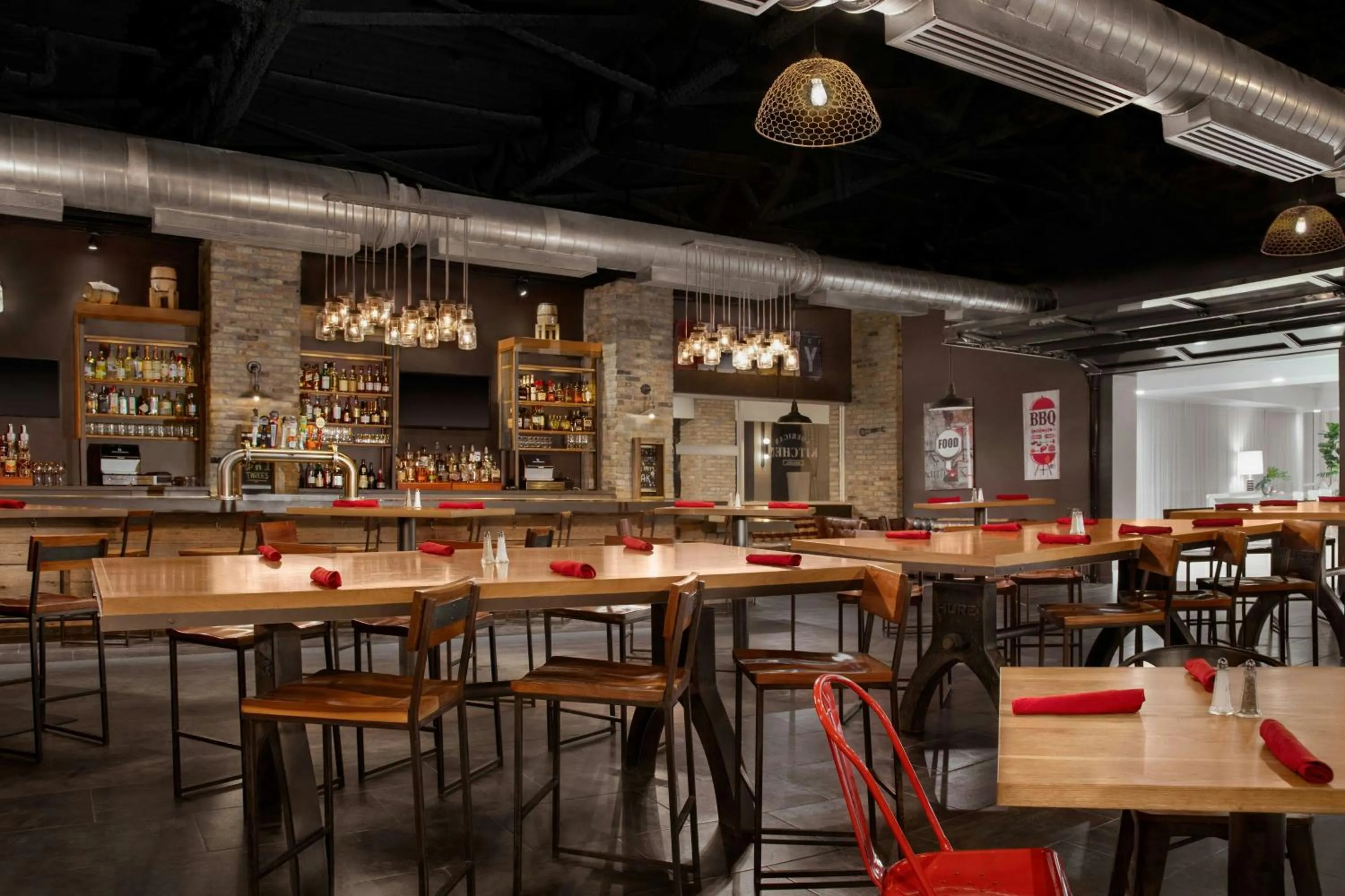 Lounge or bar in Renaissance Orlando Resort - Disney Springs Area