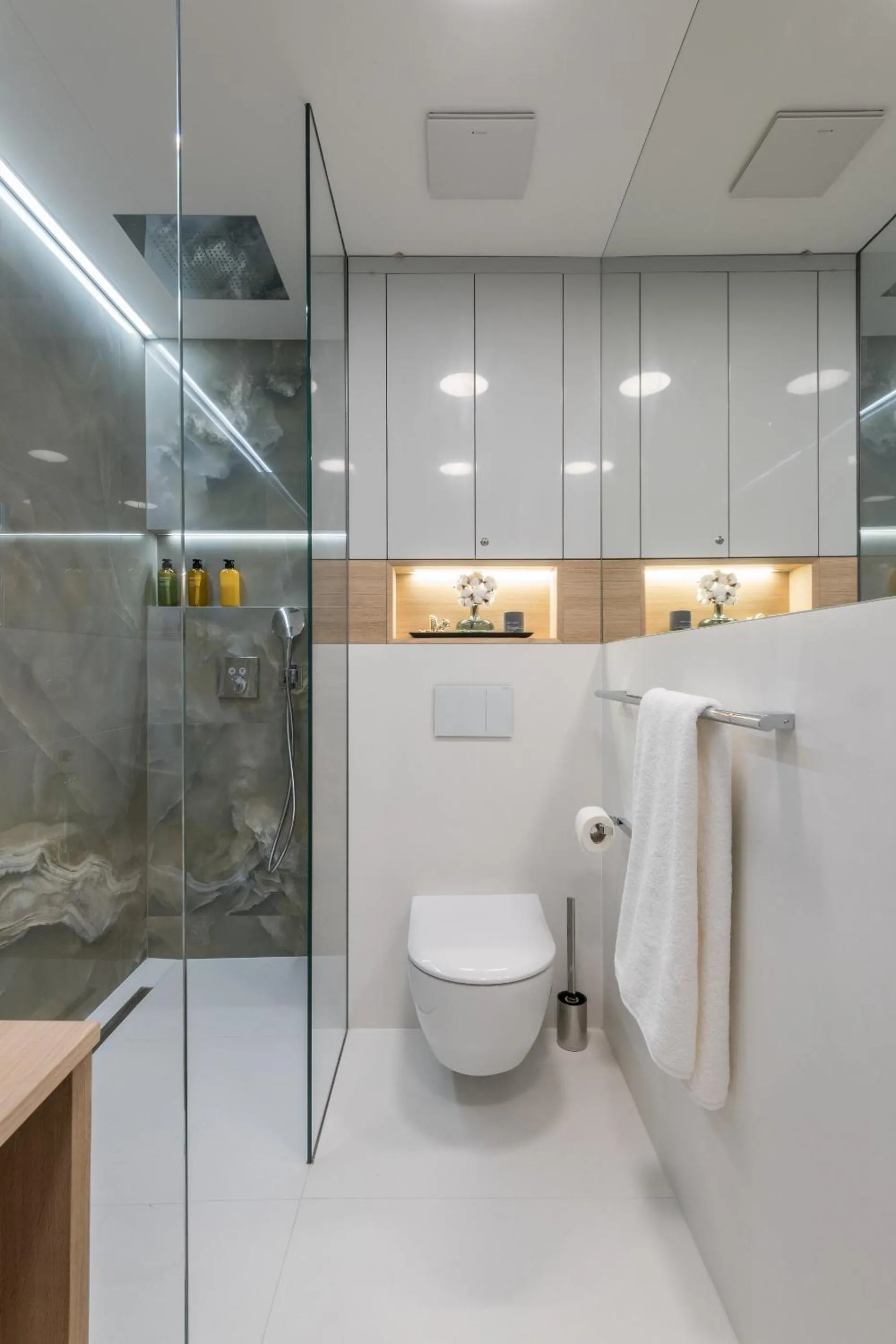 Bathroom in Fully renovated stylish duplex in a convenient location