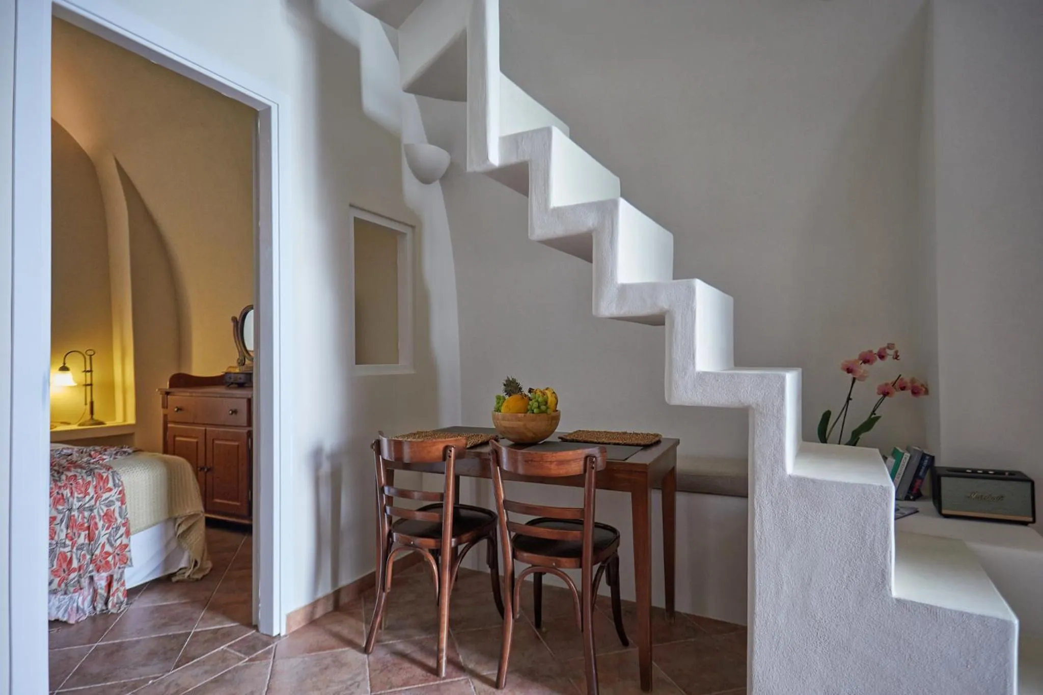 Photo of the whole room in Arvanitis Cave Village