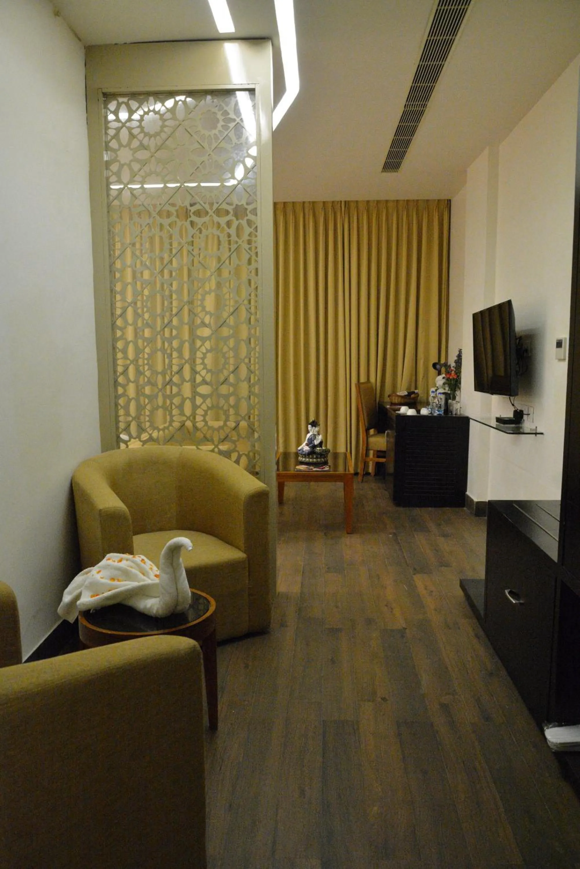 Seating area in Hotel Sree Annamalaiyar Park