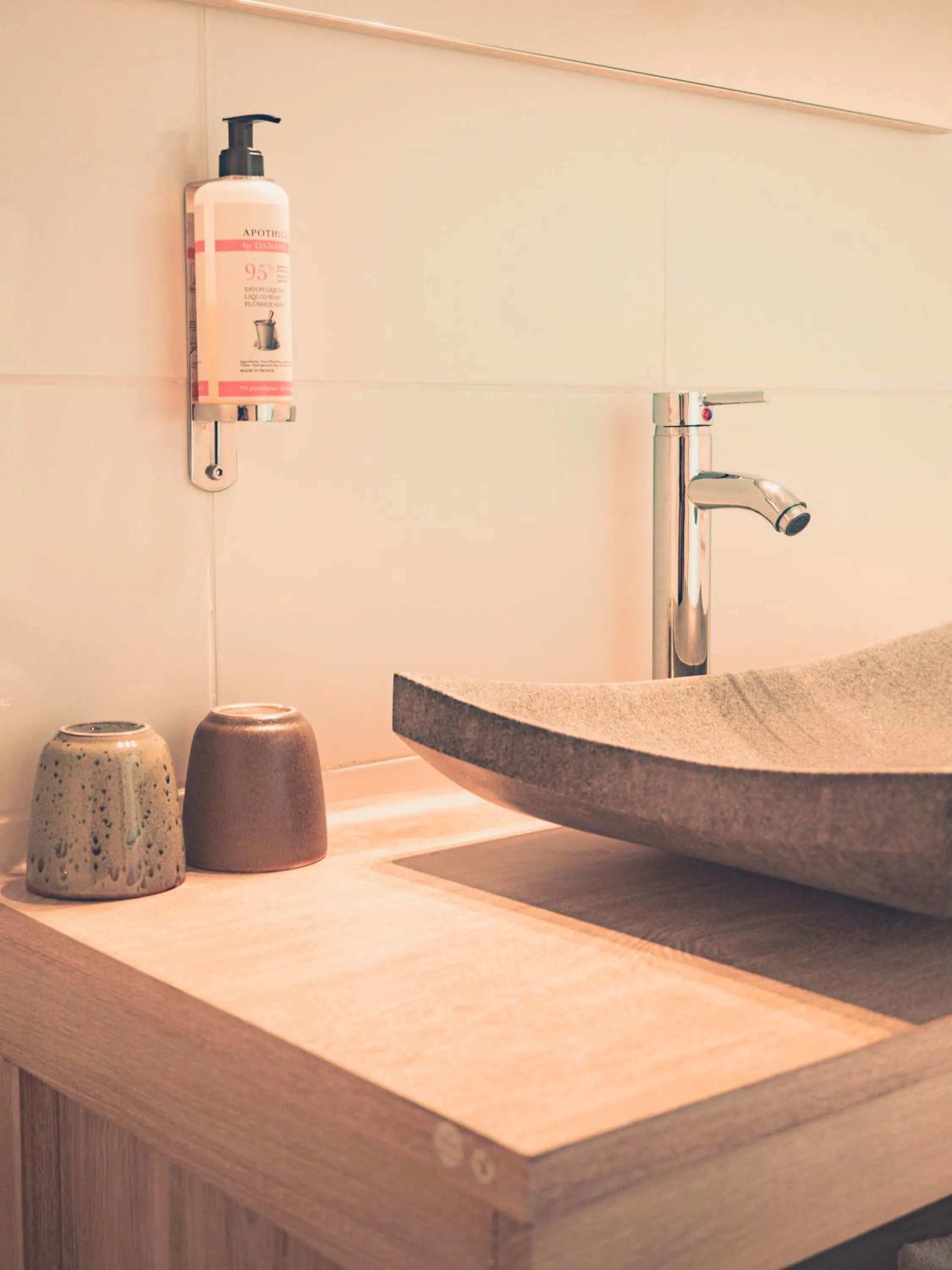 Bathroom in Hotel La Licorne