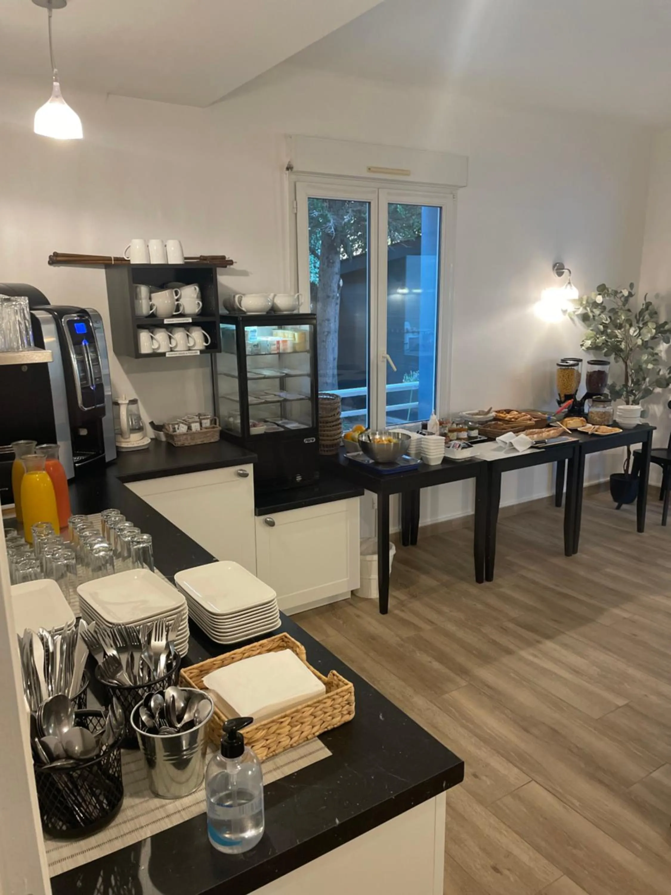 Food and drinks in Hotel La Licorne