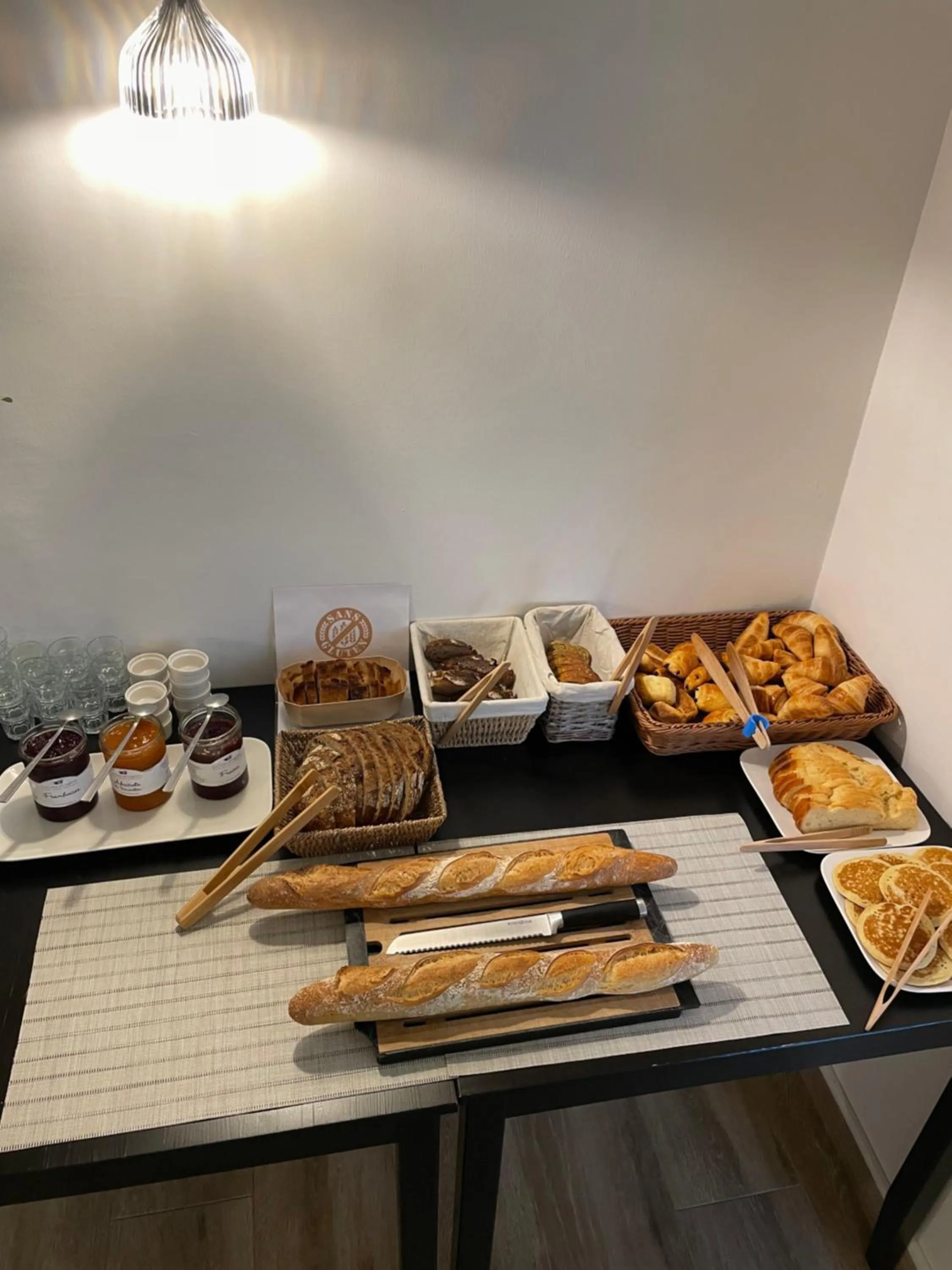 Breakfast in Hotel La Licorne