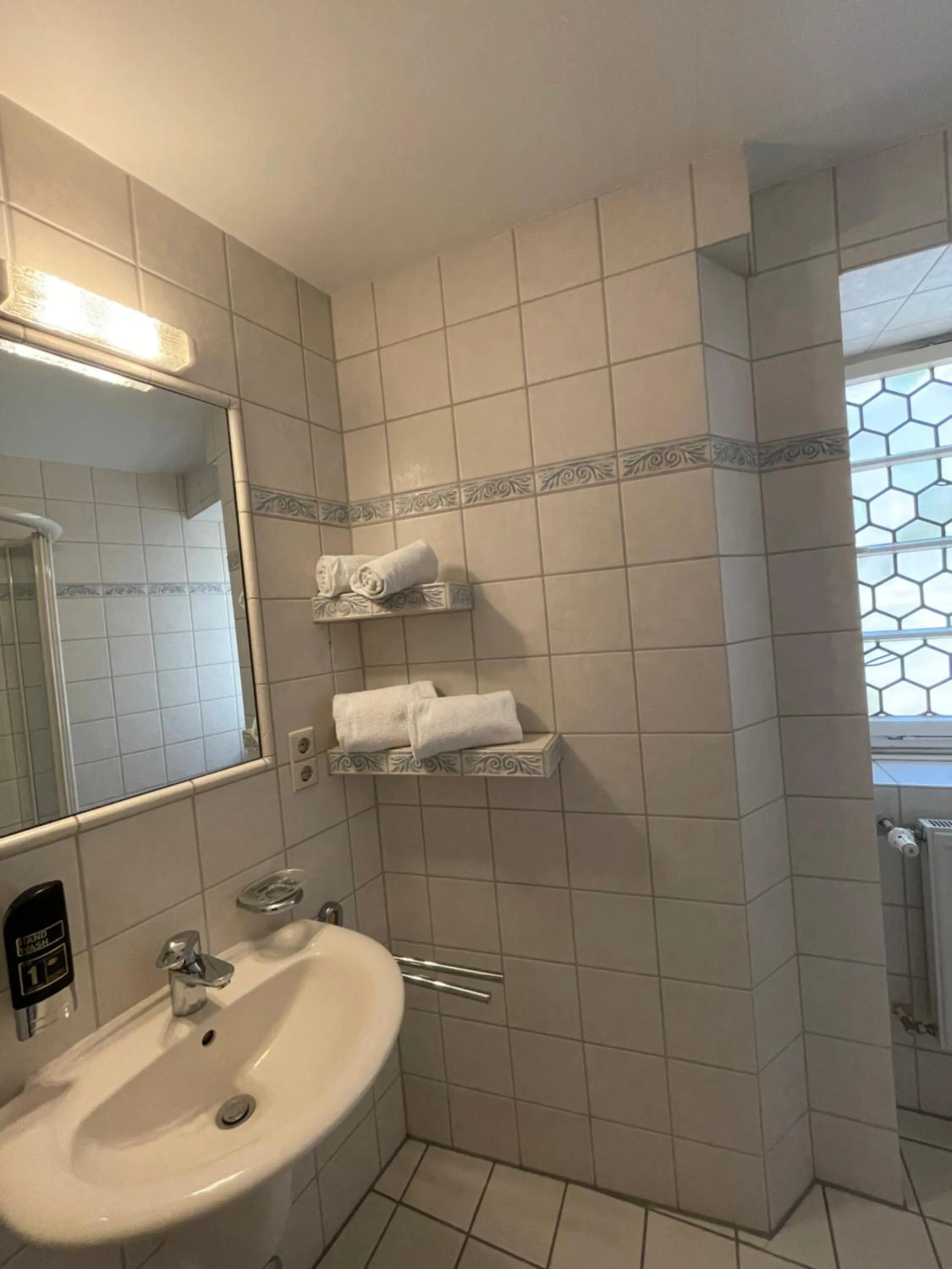 Shower in Hotel Schloss Zell