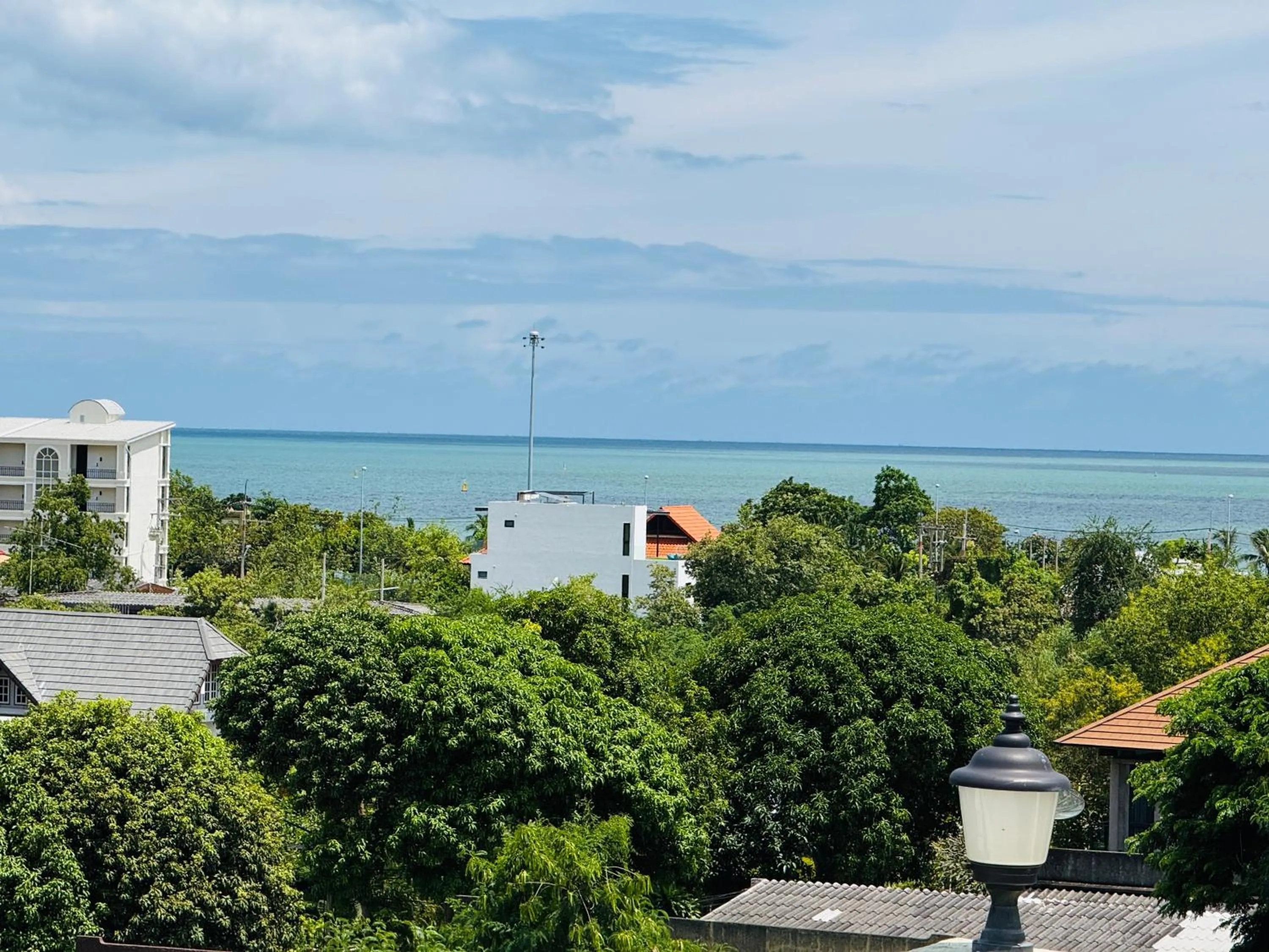 Sea view in Baan Nilawan Hotel