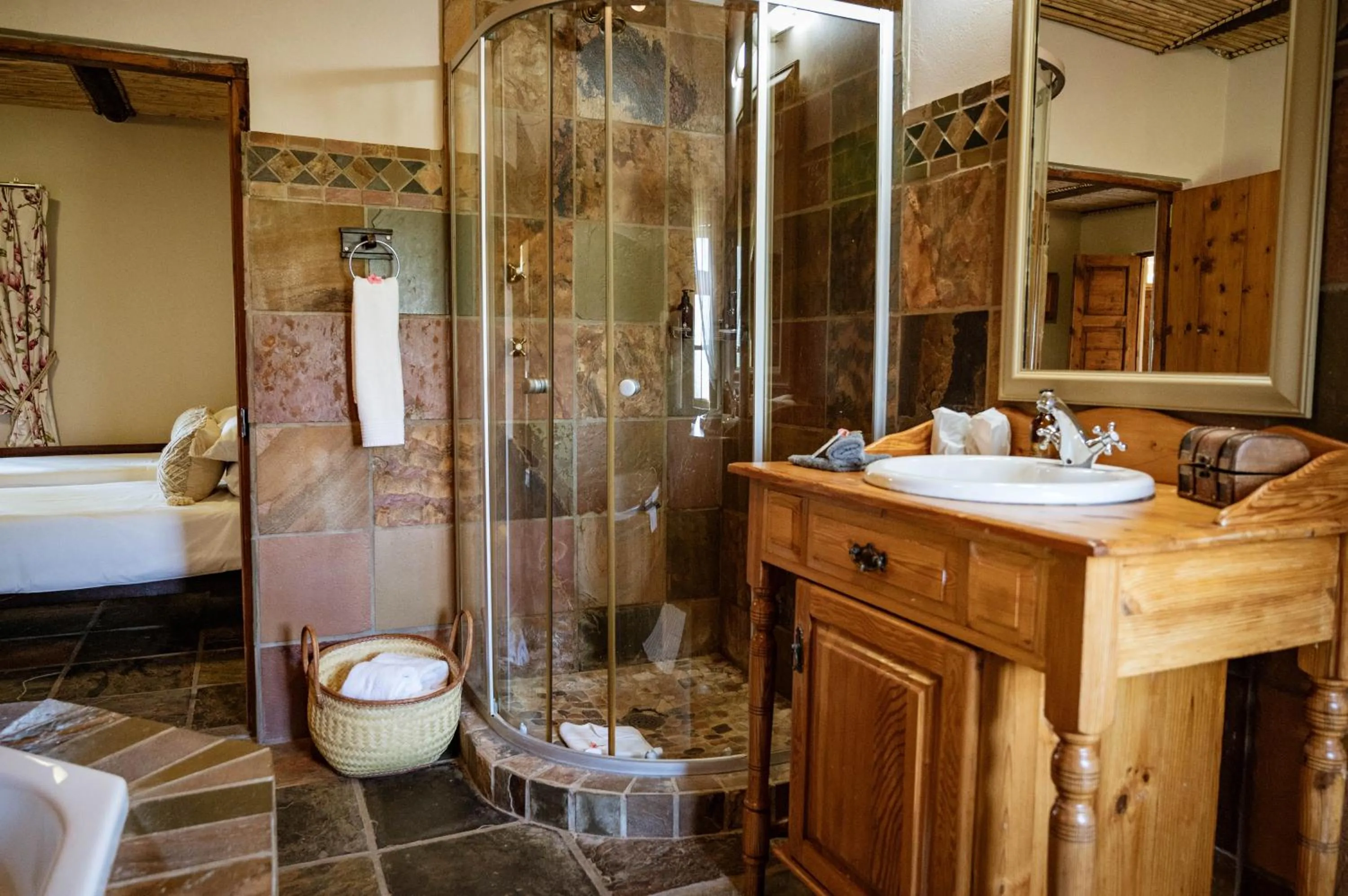 Shower in De Denne Country Guest House