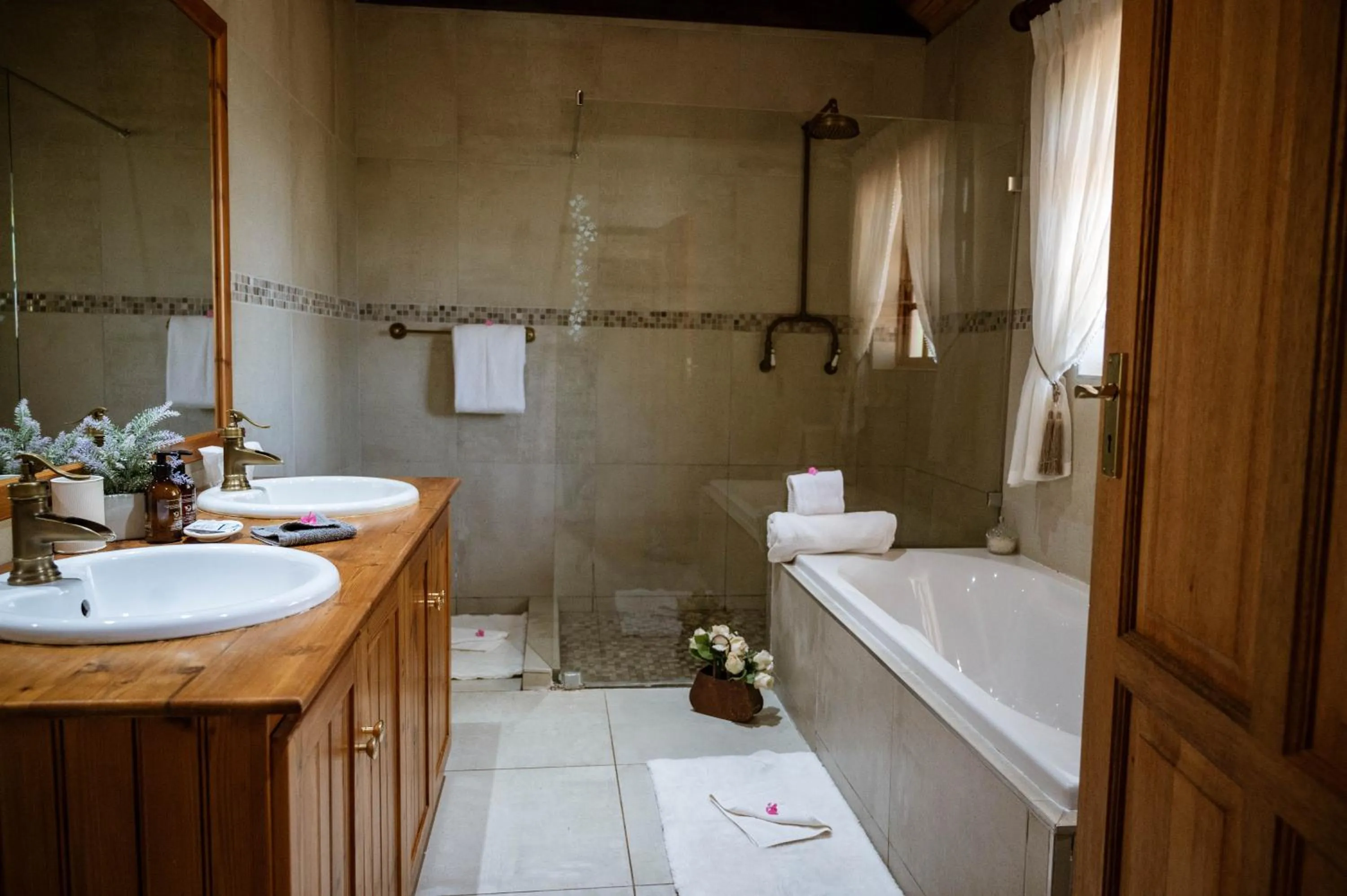 Bathroom in De Denne Country Guest House