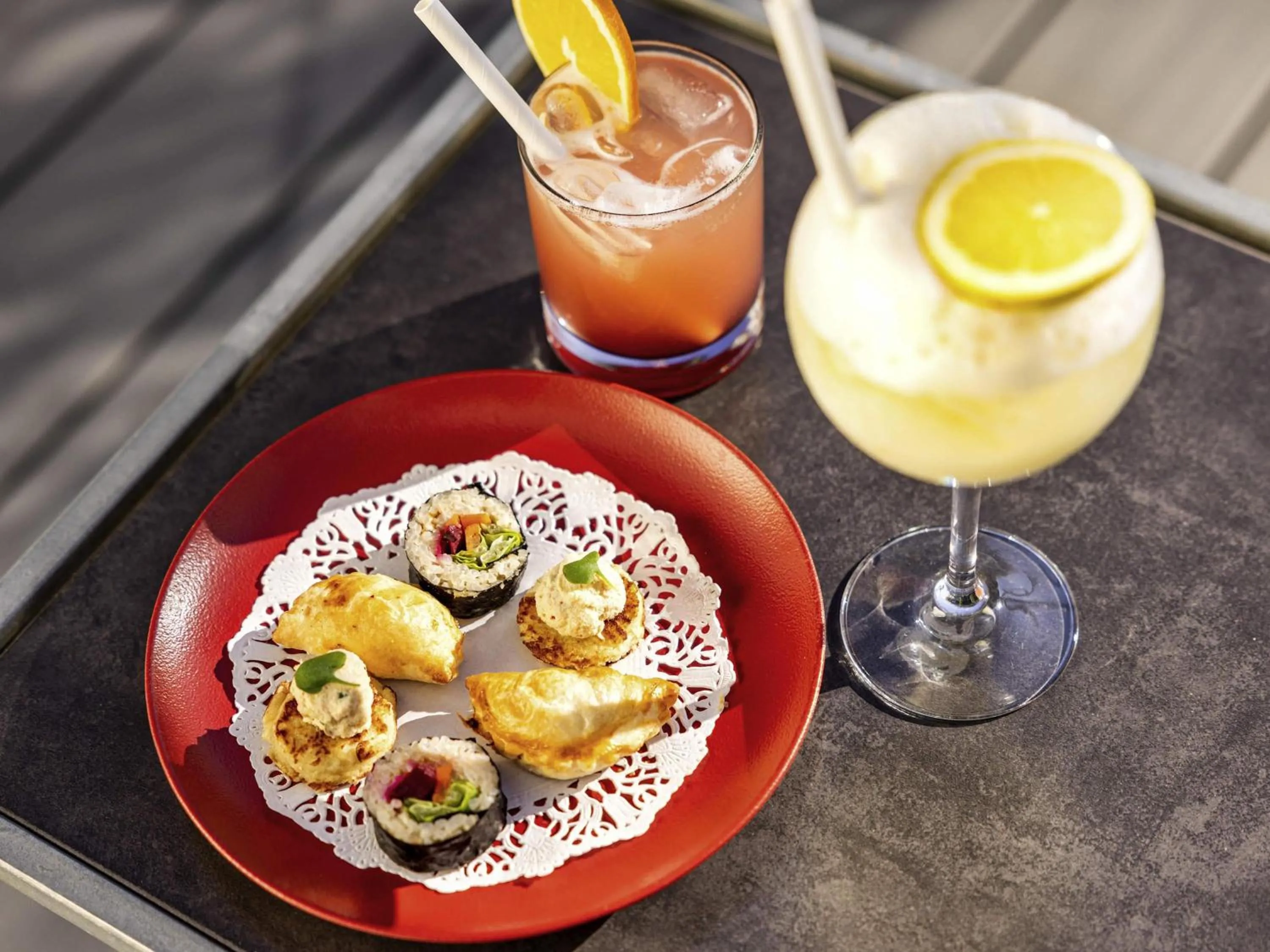 Lounge or bar in Mercure Agen Centre