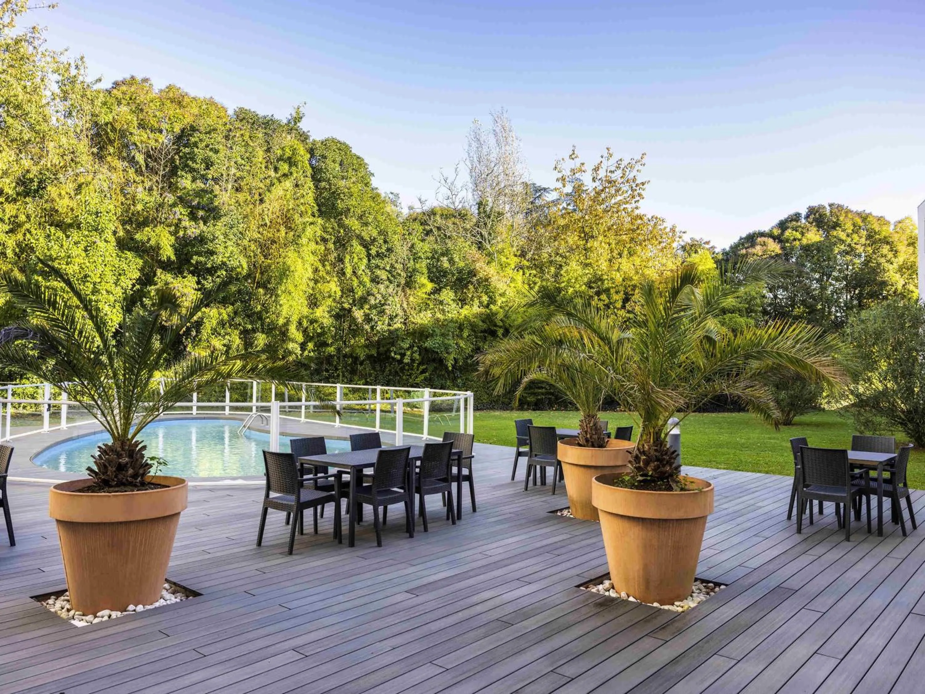 Pool view in Mercure Agen Centre