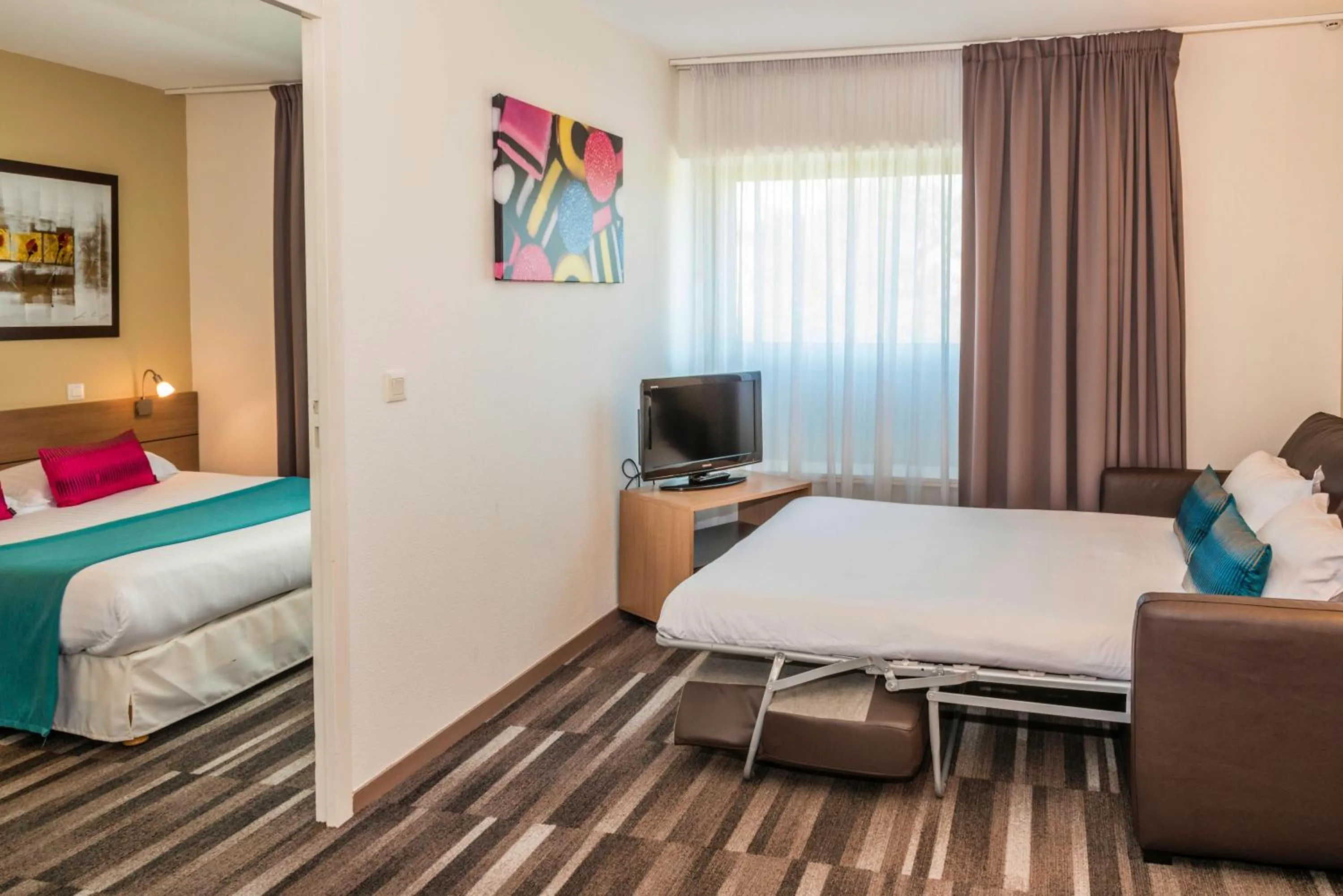 Bed in Mercure Agen Centre