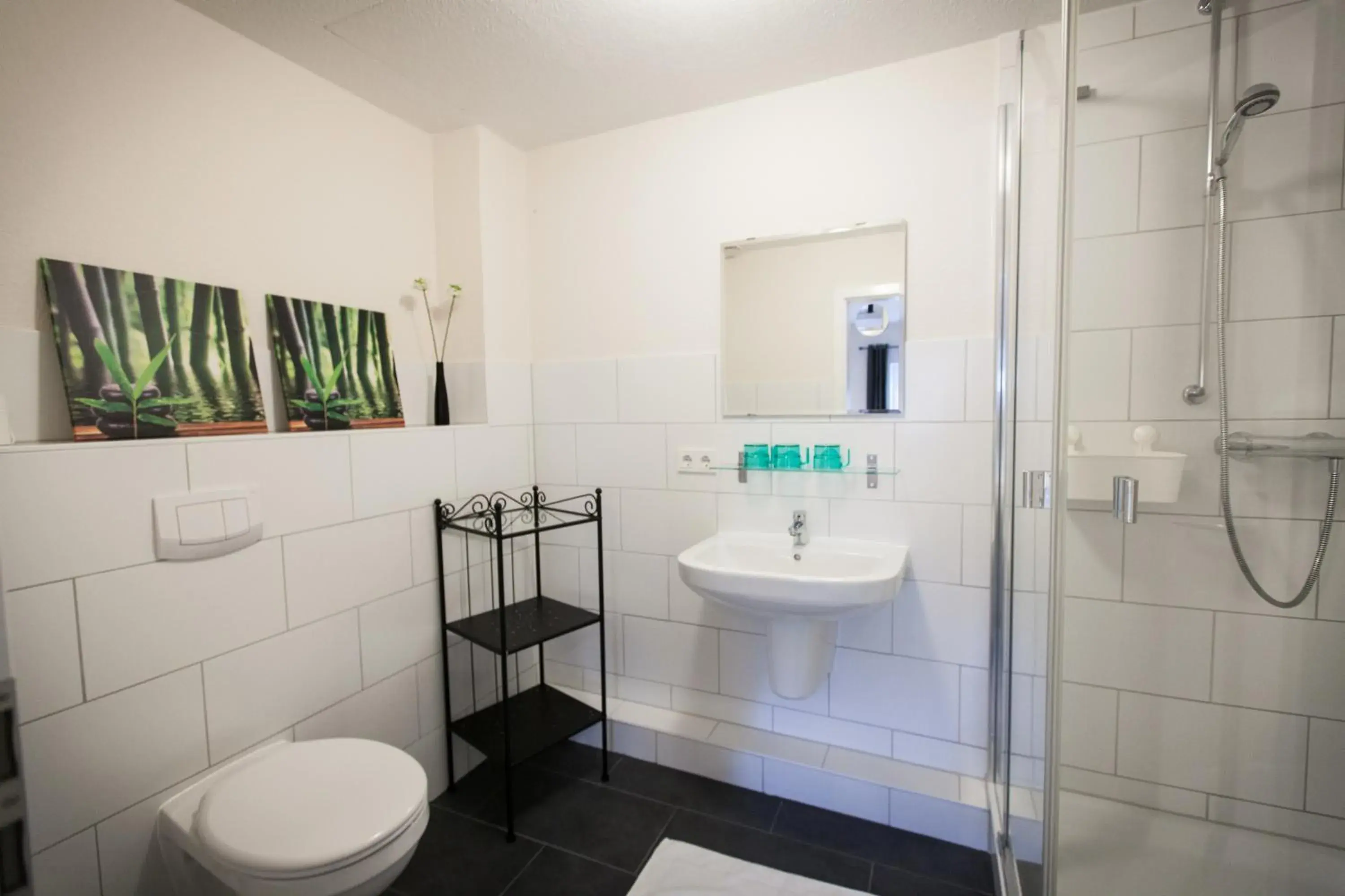 Comfort Double or Twin Room in Arcade Hotel & Hostel Hamburg Comfort Double or Twin Room in Arcade Hotel & Hostel Hamburg