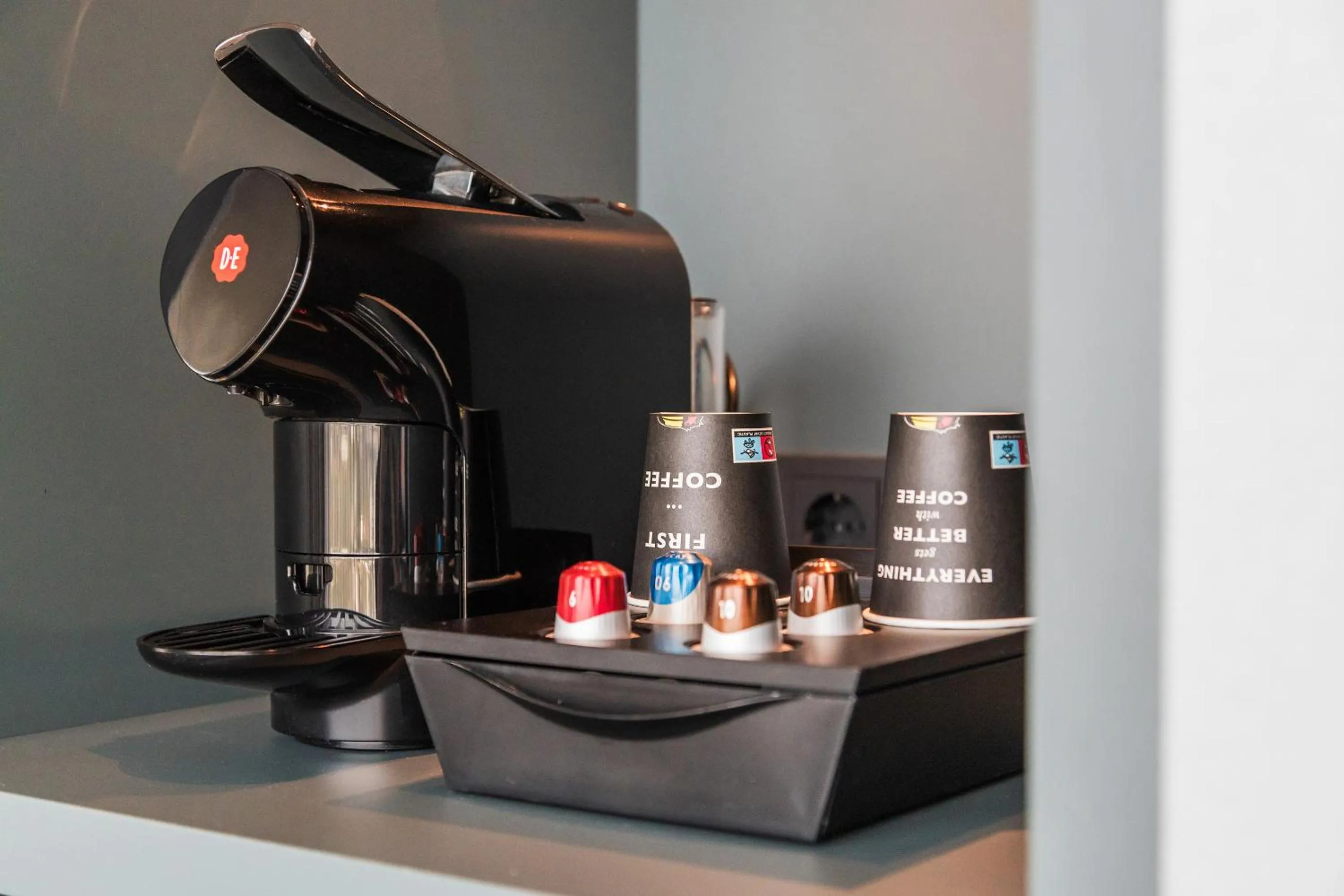 Coffee/tea facilities in Van der Valk Hotel Düsseldorf