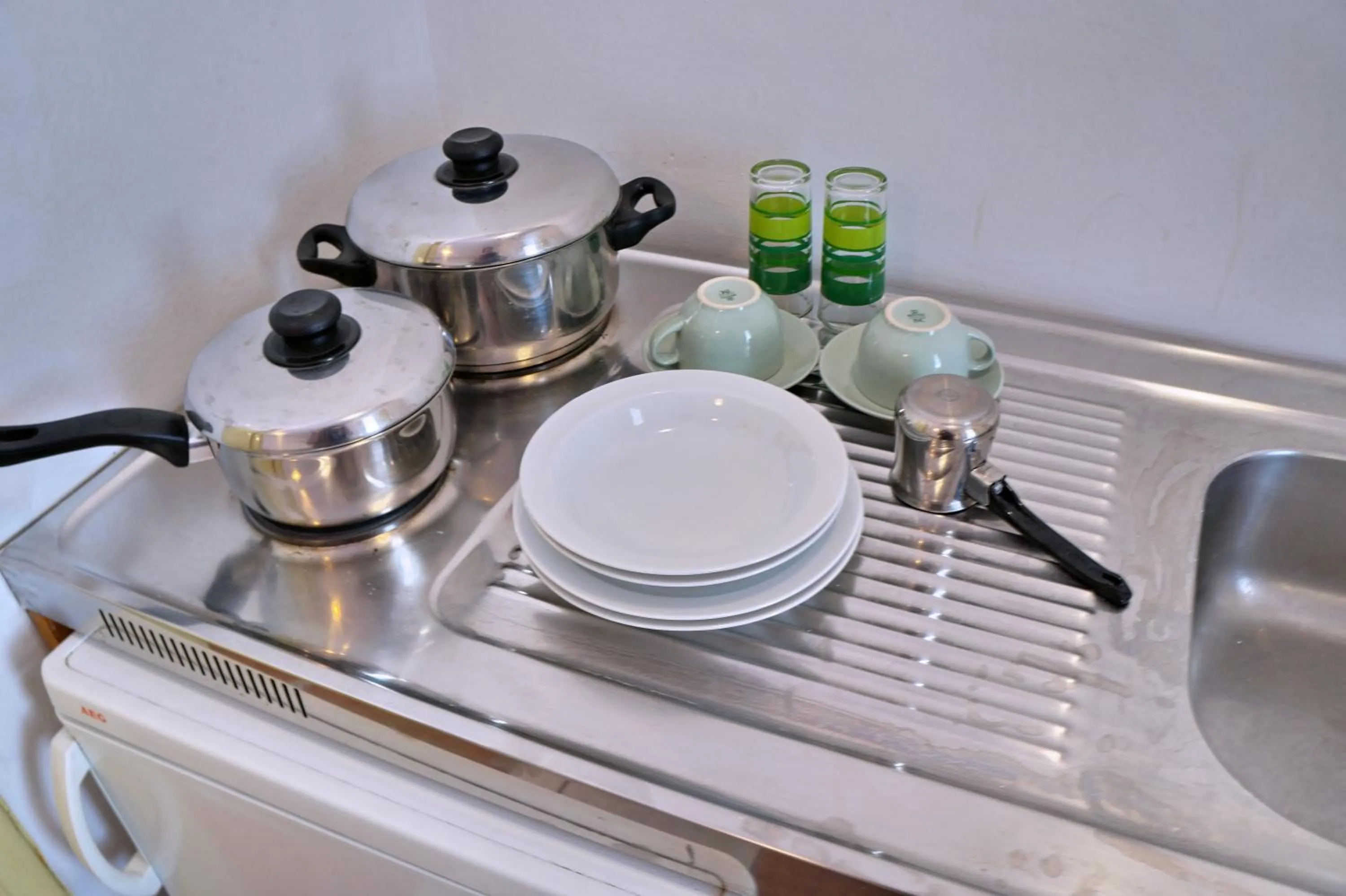 Coffee/tea facilities in Pefka Rooms