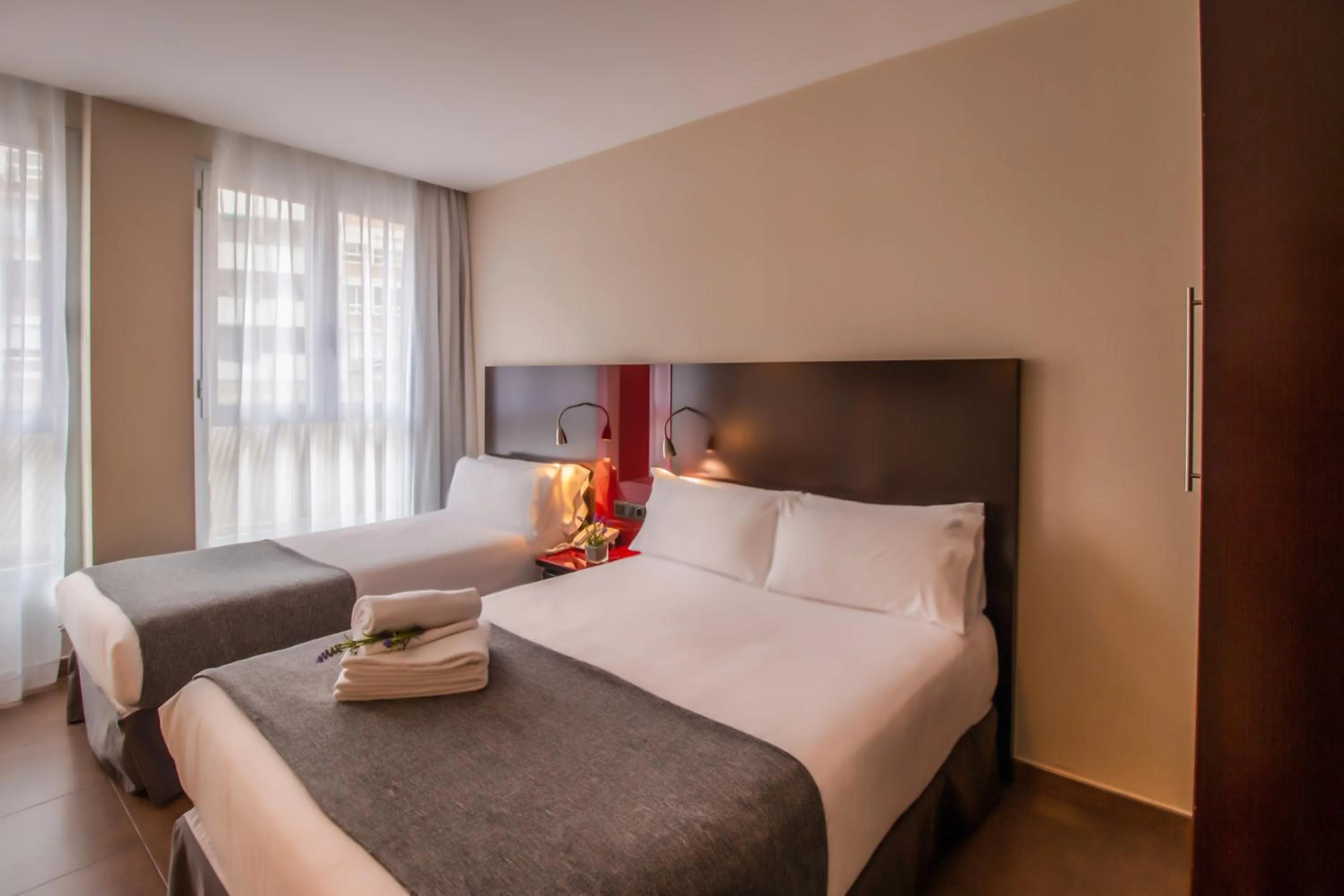 Bed in SM Hotel Teatre Auditori