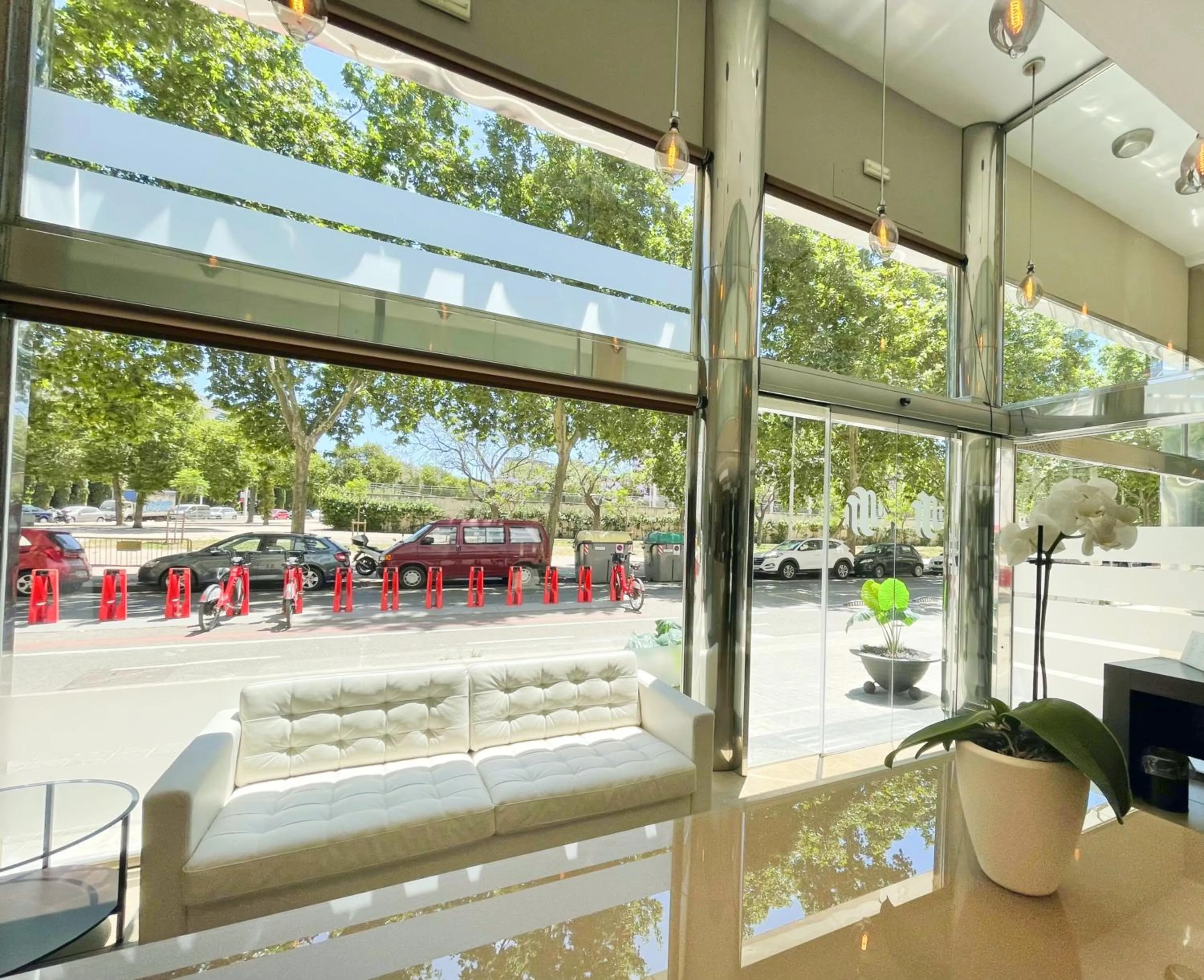 Street view in SM Hotel Teatre Auditori