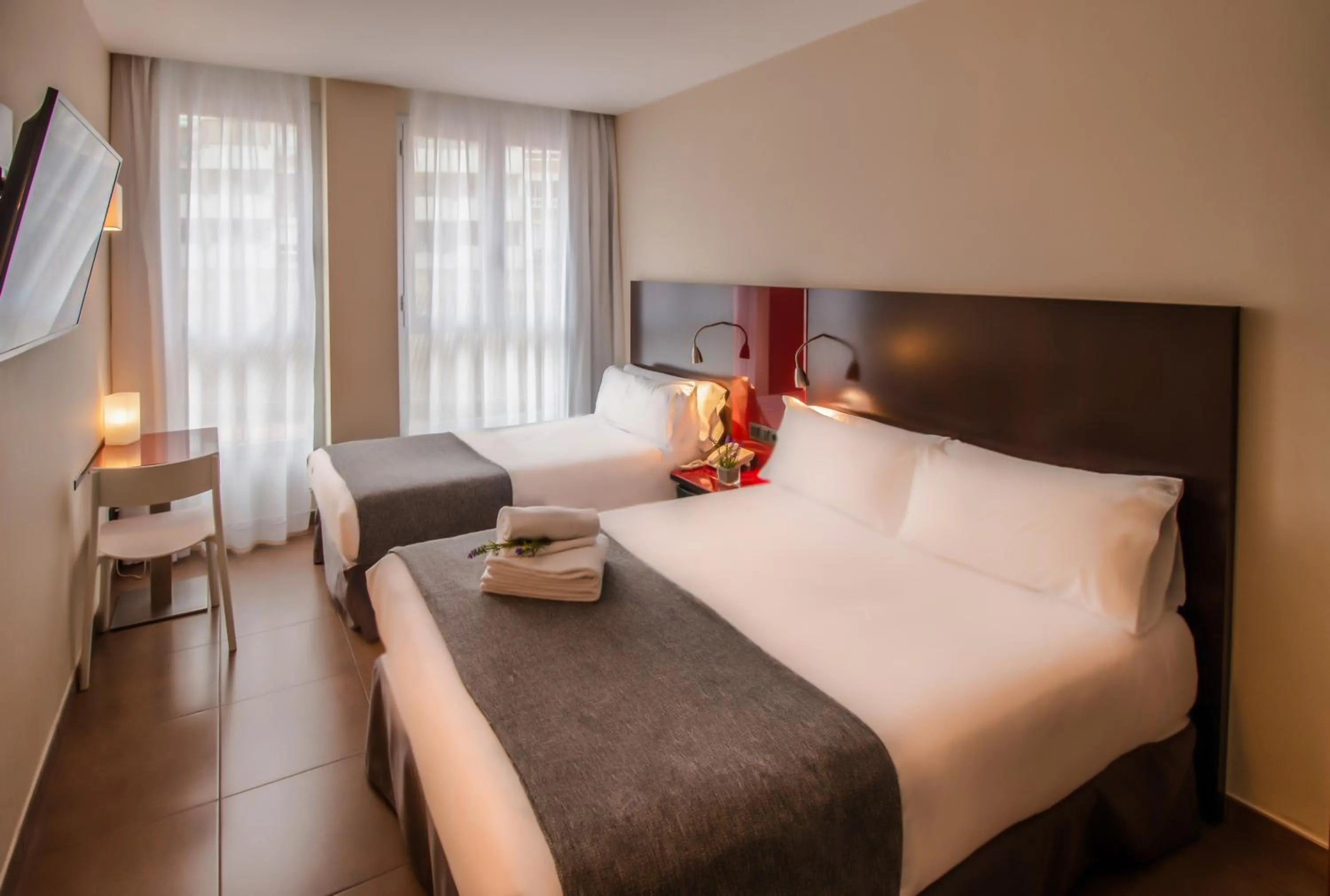 Bed in SM Hotel Teatre Auditori