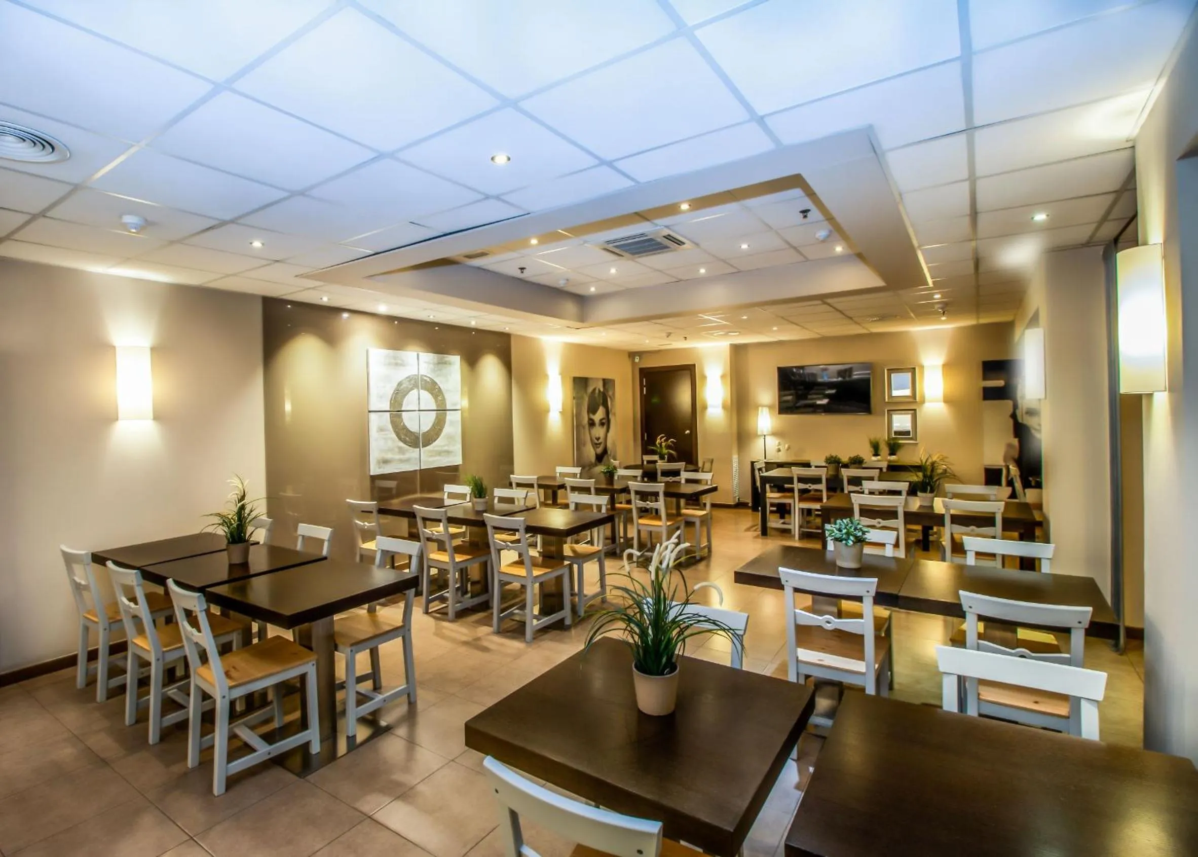 Lounge or bar in SM Hotel Teatre Auditori