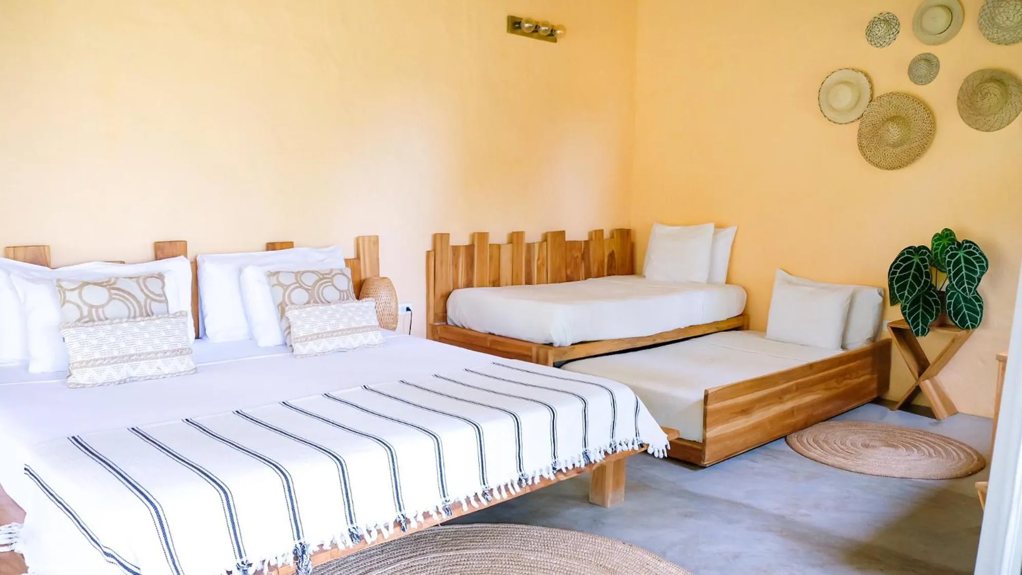 Bedroom, Bed in Villa Coco