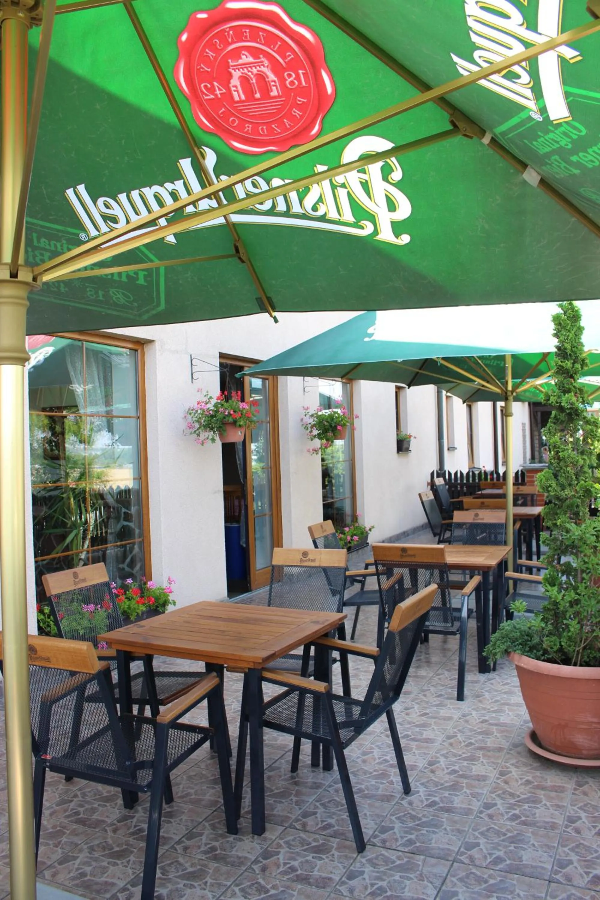 Restaurant/places to eat in Motel U Krbu