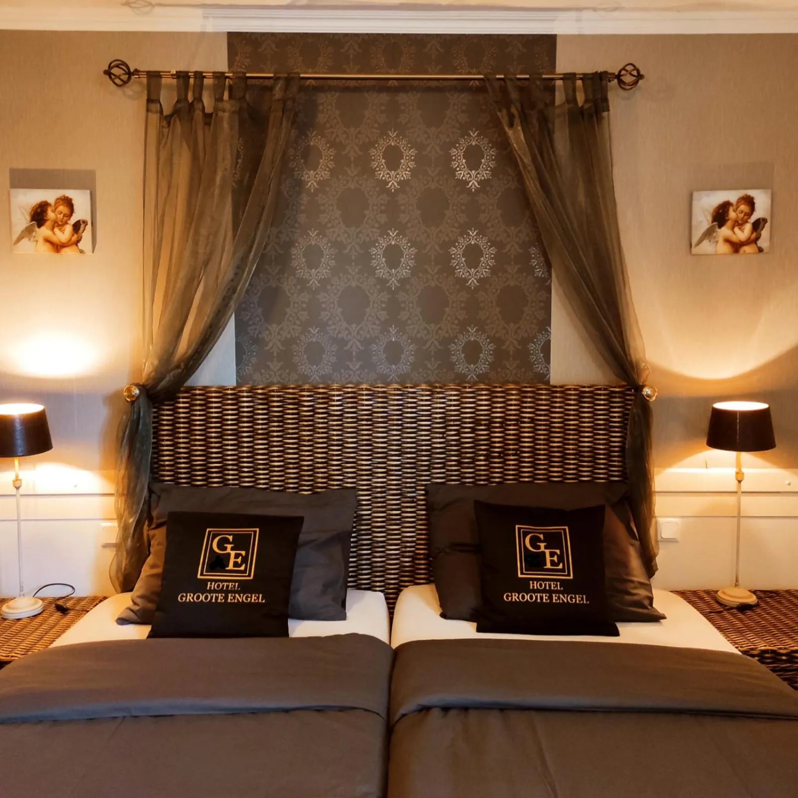 Bed in Hotel Groote Engel