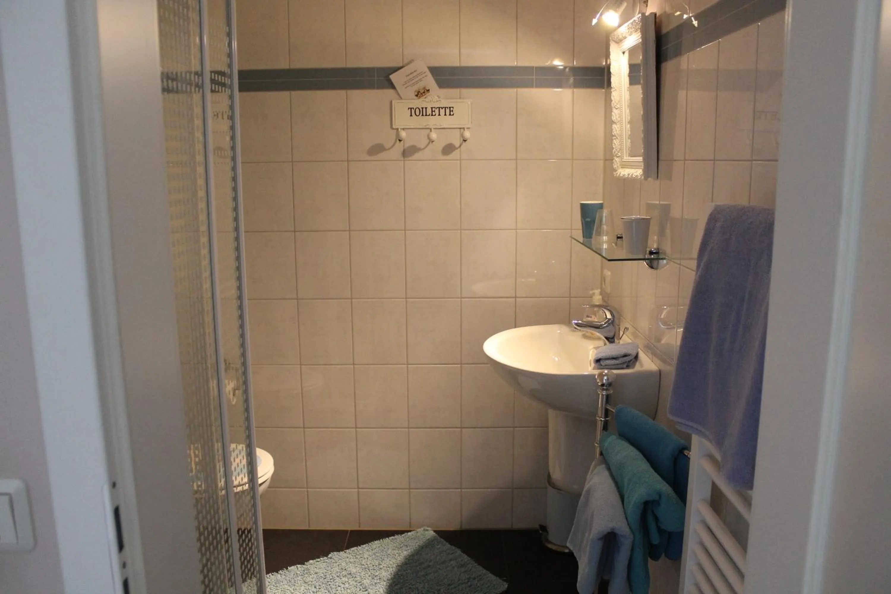 Shower in Hotel Groote Engel