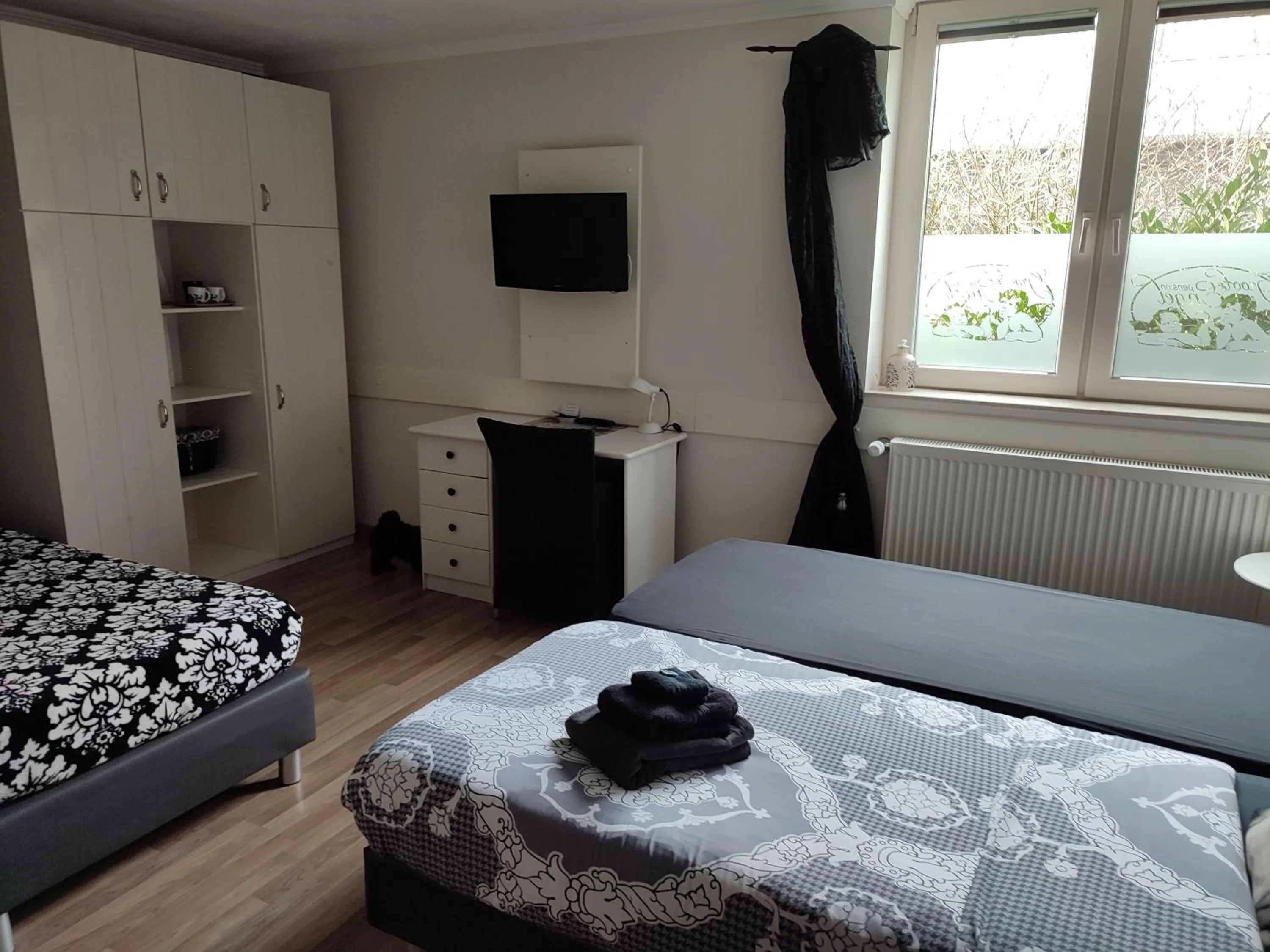 Staff, Bed in Hotel Groote Engel