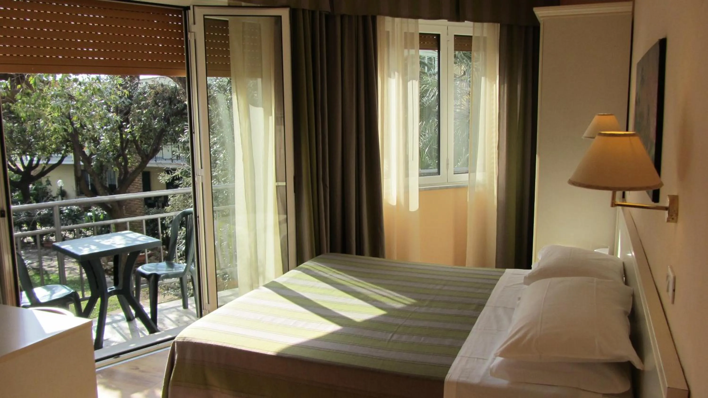 Hotel Ausonia