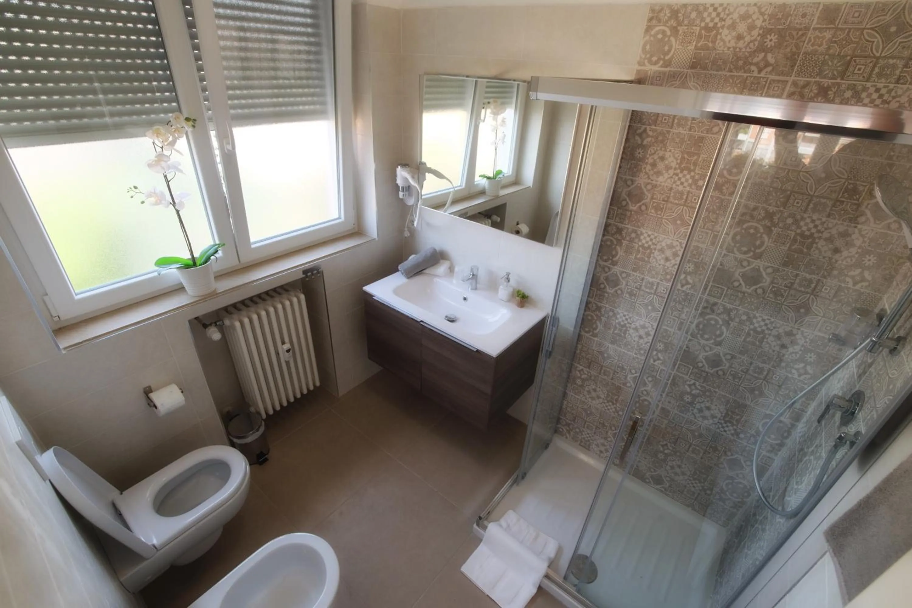 Bathroom, Bed in Rooms Vidar