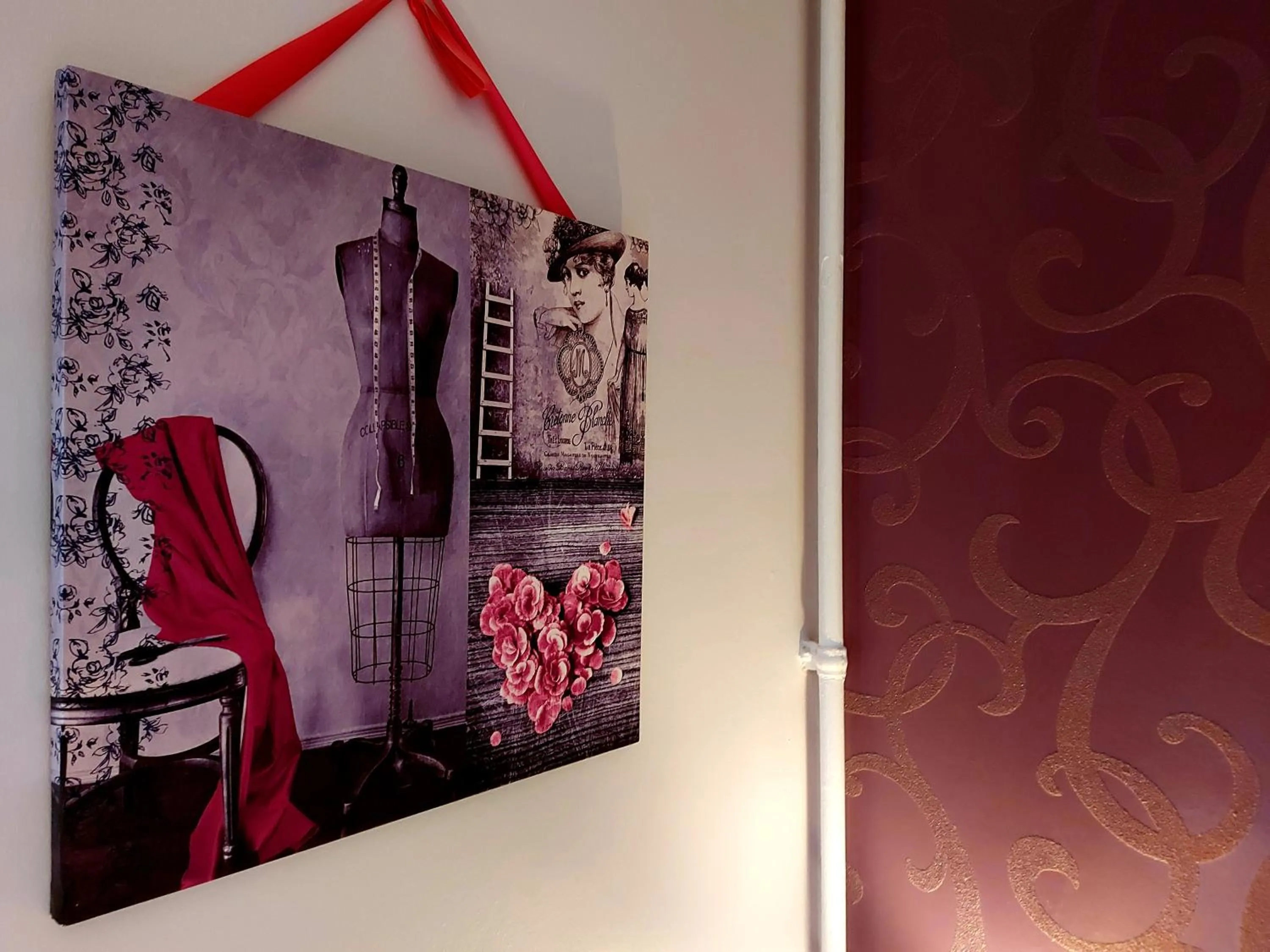 Decorative detail in Hotel Mondial