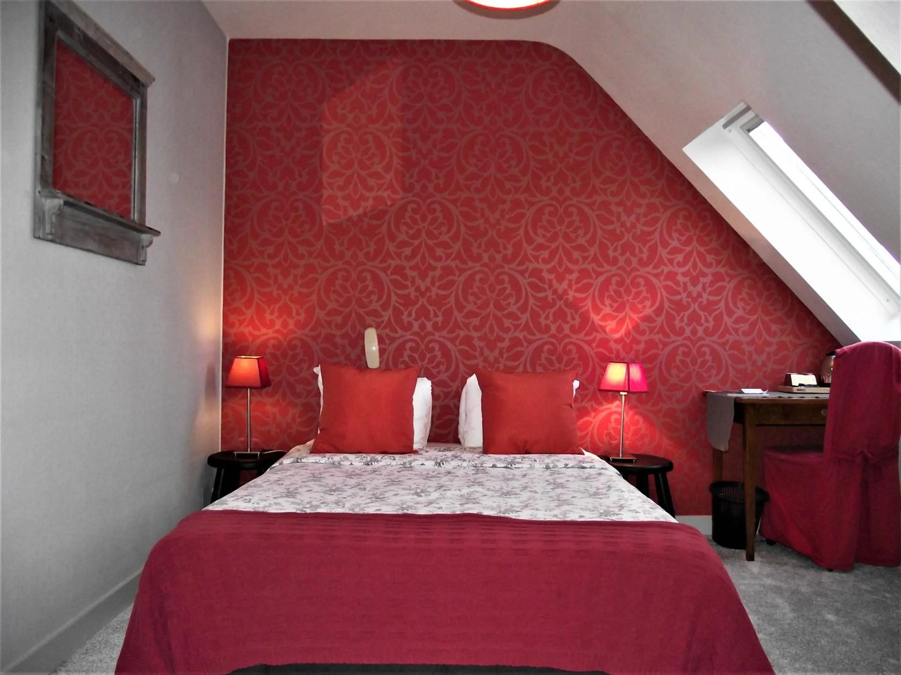 Photo of the whole room, Bed in Hotel Mondial