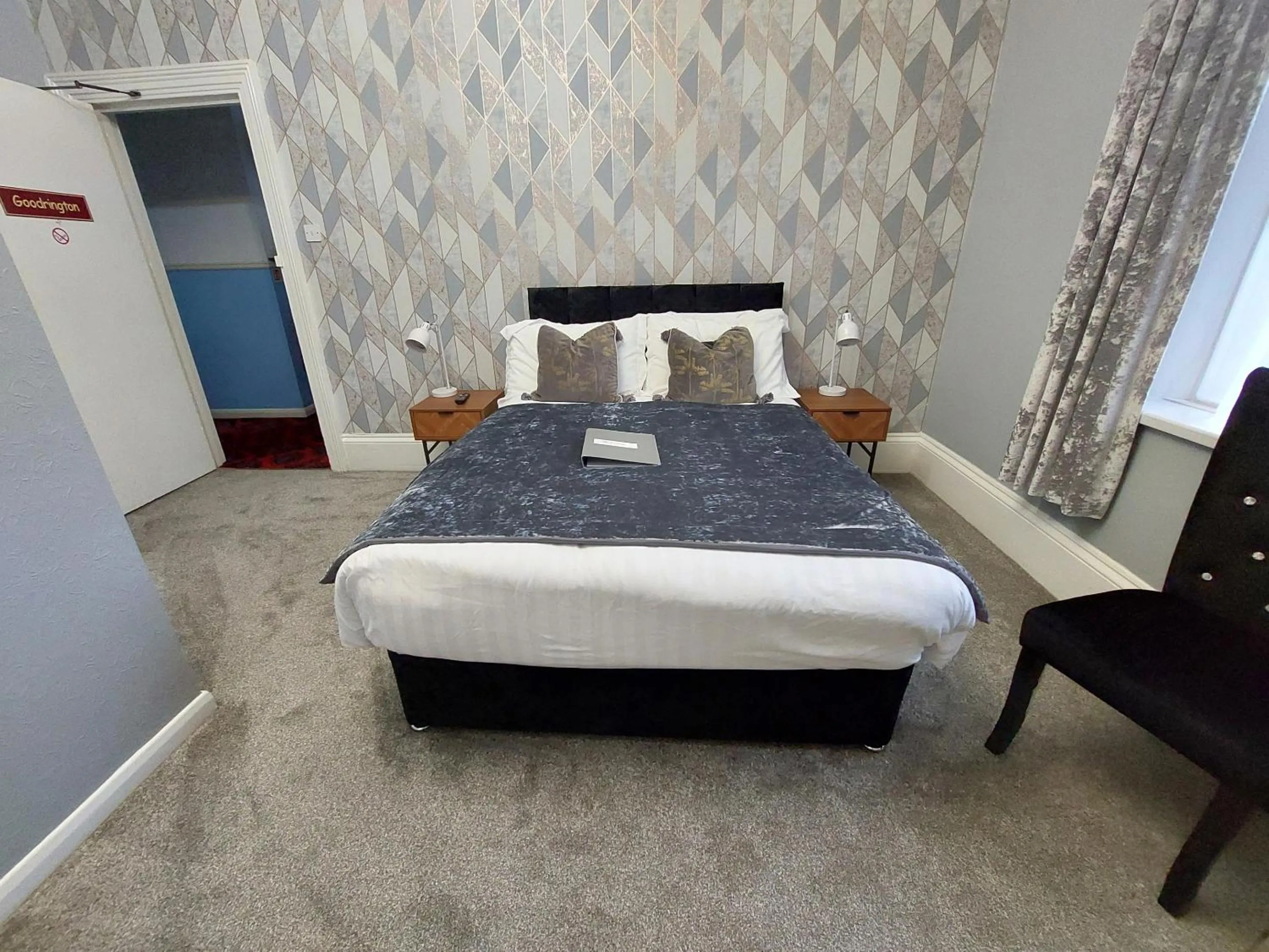 Bedroom, Bed in The Patricia